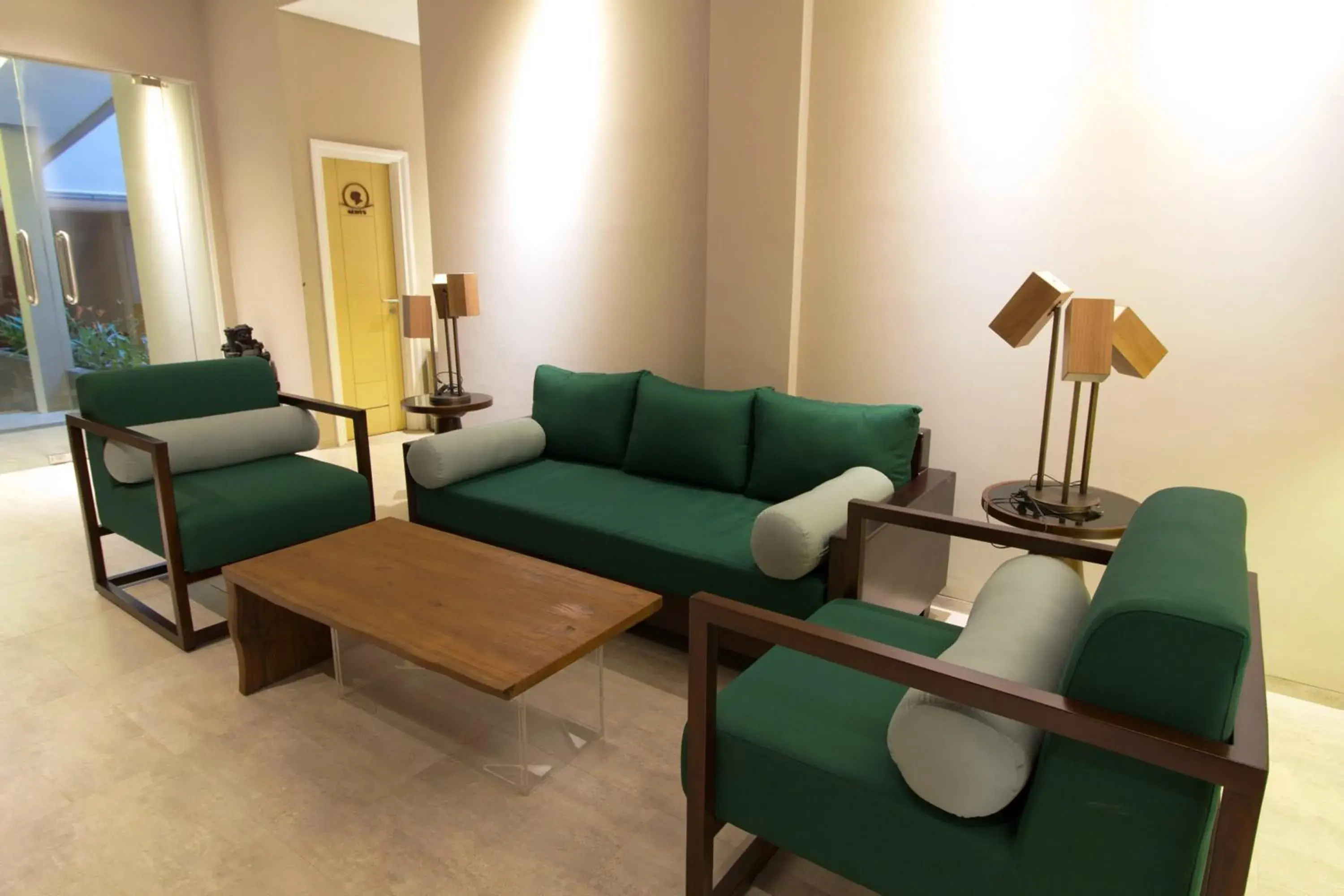 Living room, Lounge/Bar in Vinotel Cirebon