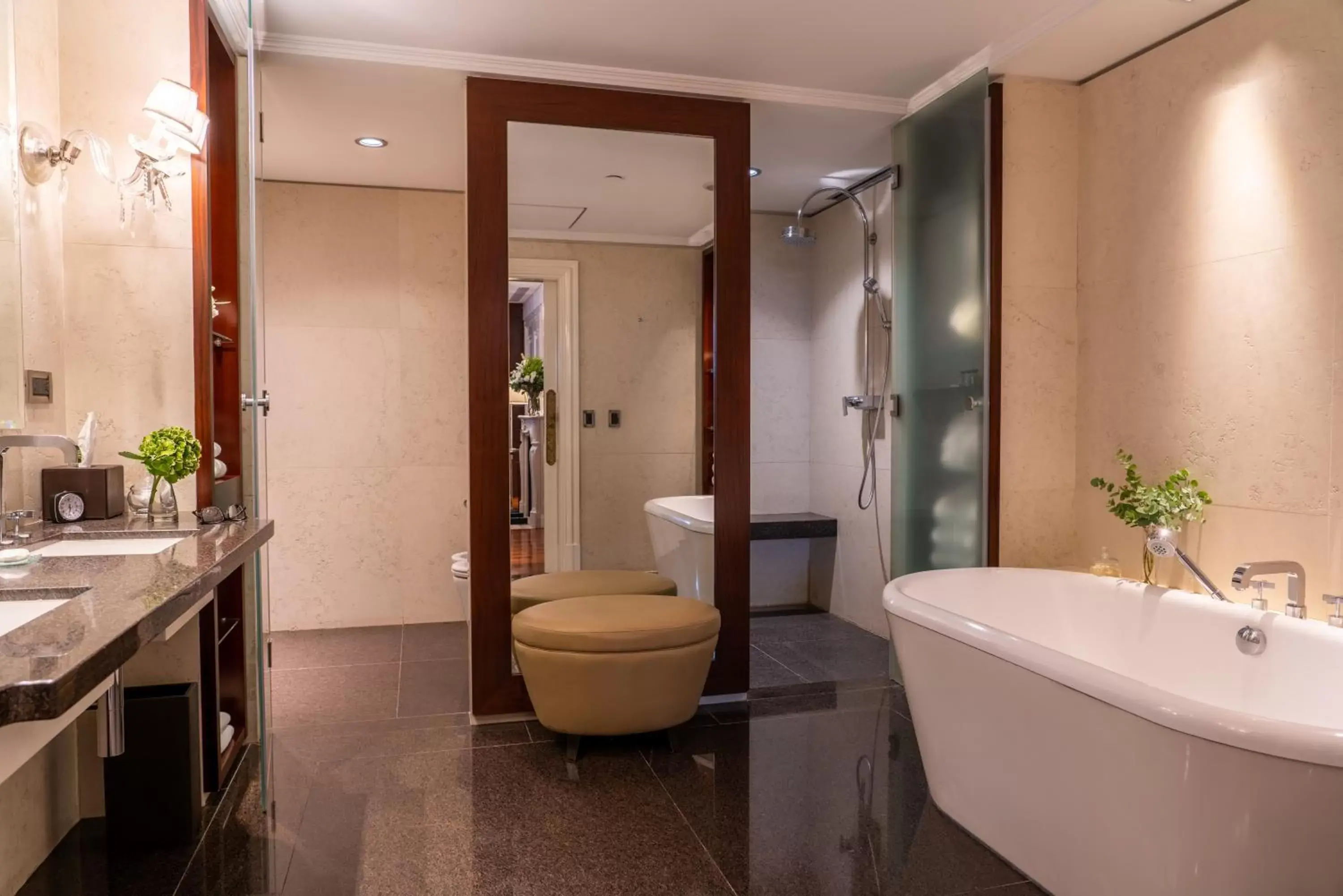 Shower, Bathroom in Palacio Duhau - Park Hyatt Buenos Aires