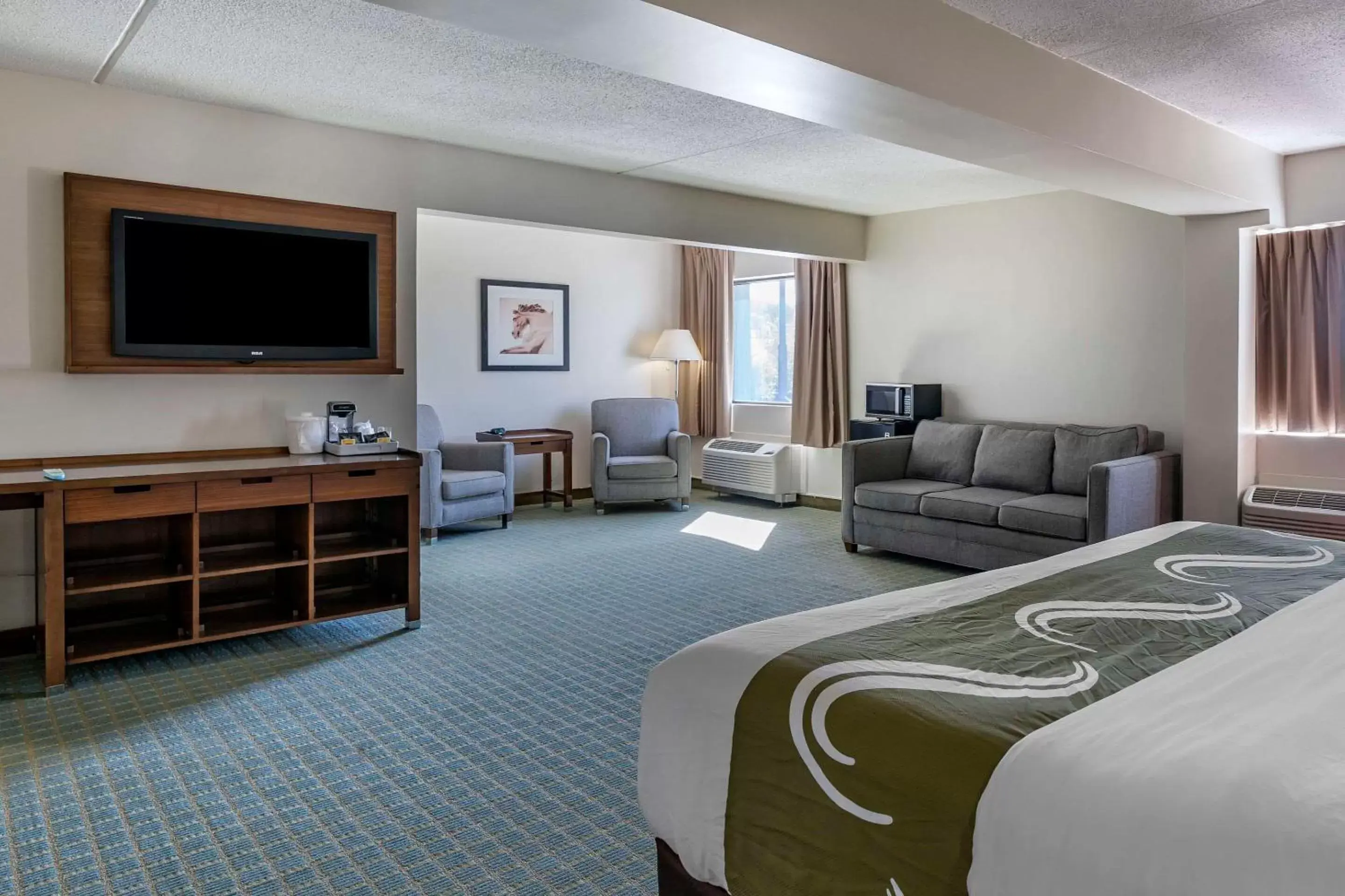 Bedroom, Seating Area in Quality Inn Lexington - Horse Park