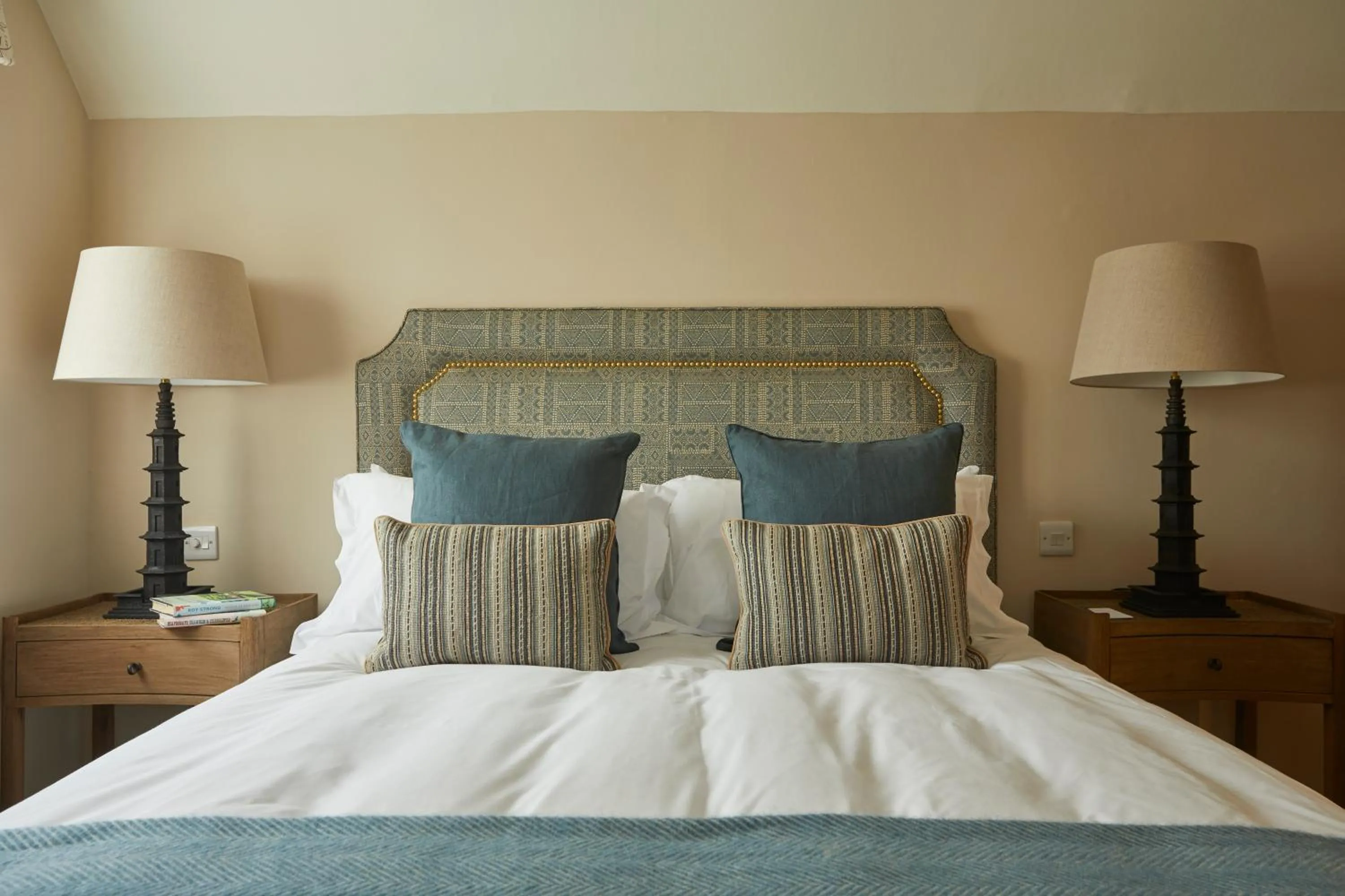 Bed in Crown and Anchor