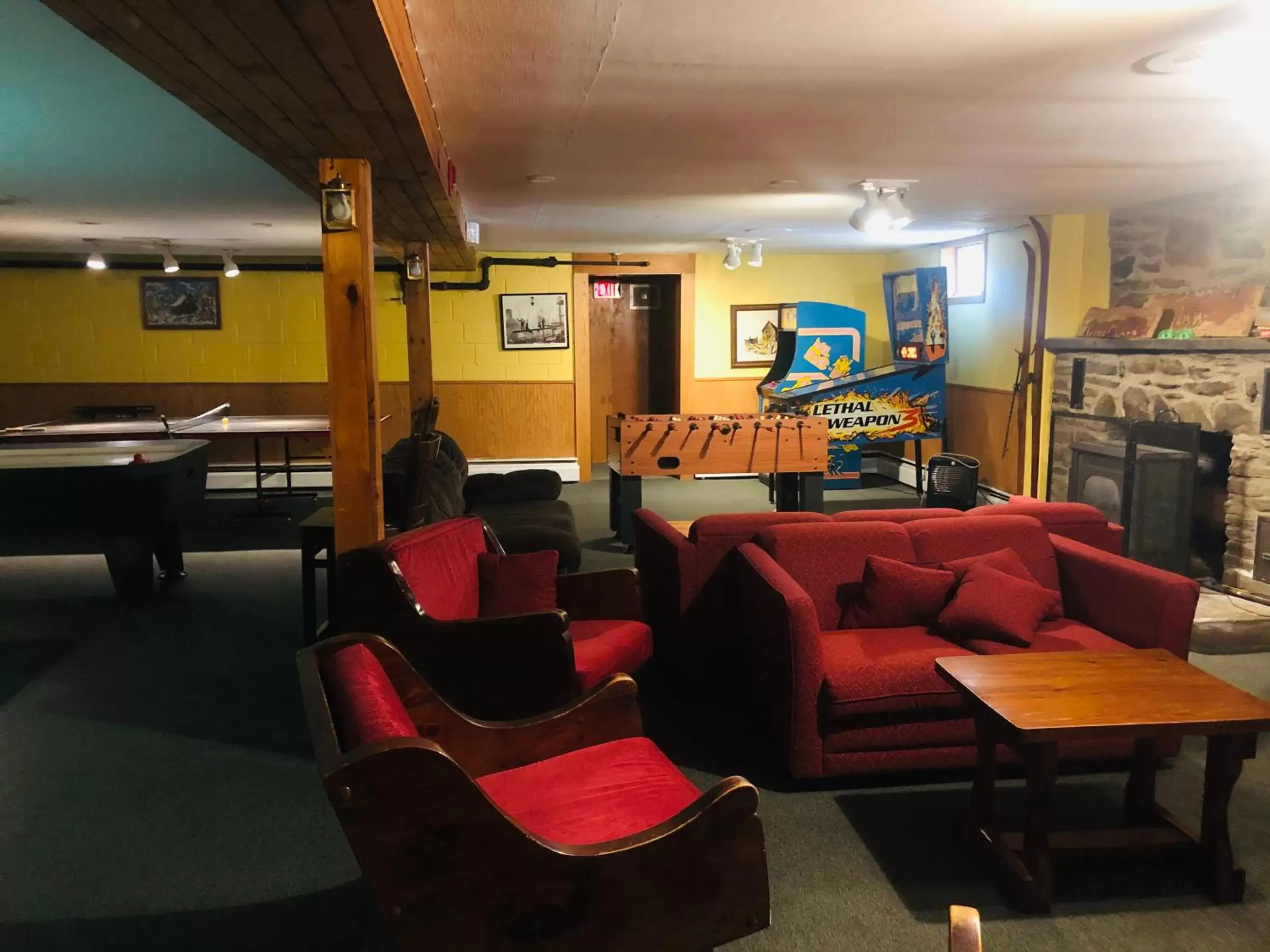 Communal lounge/ TV room, Lounge/Bar in Gray Ghost Inn