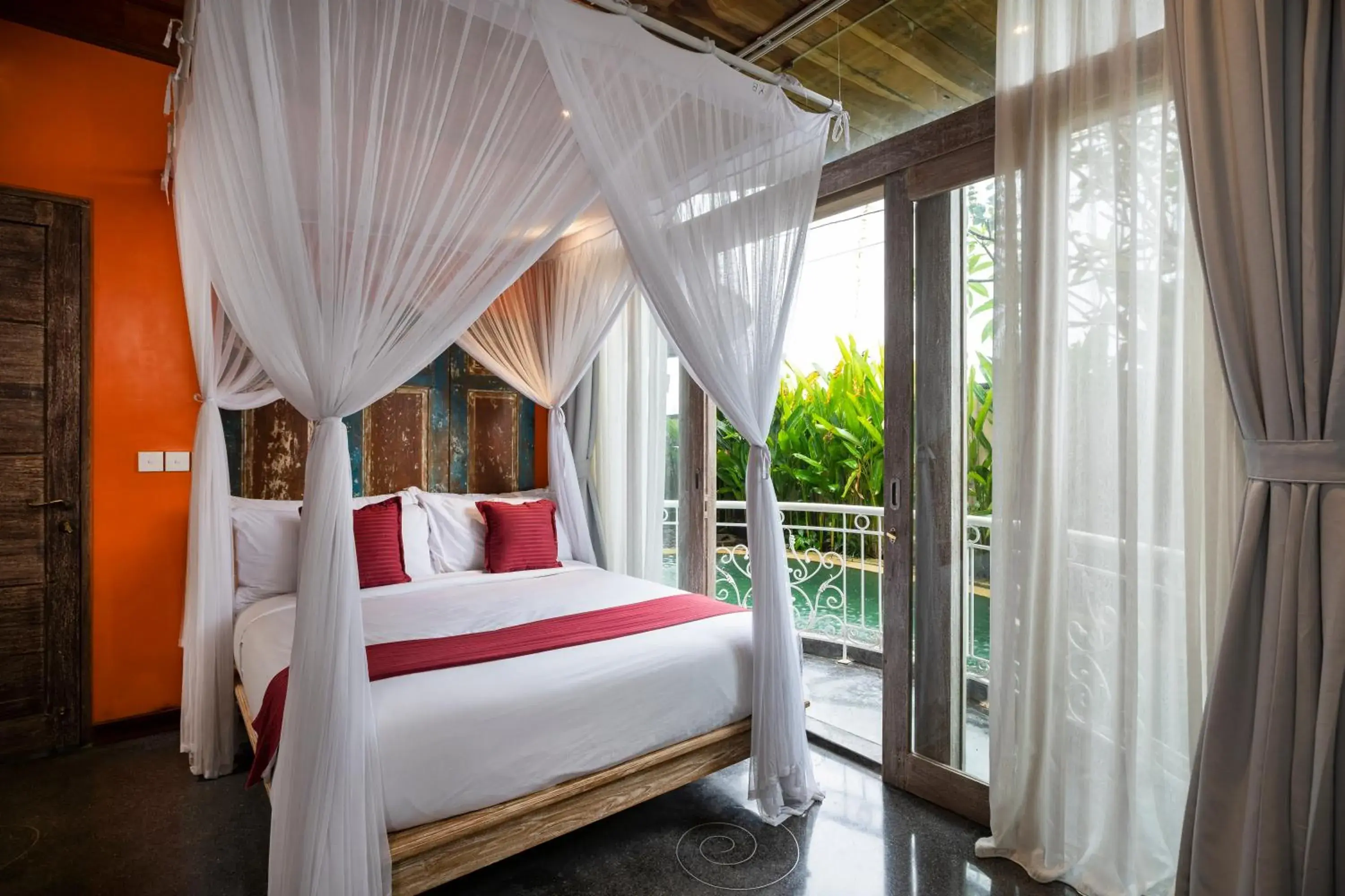 Bed in Aryaswara Villa Ubud