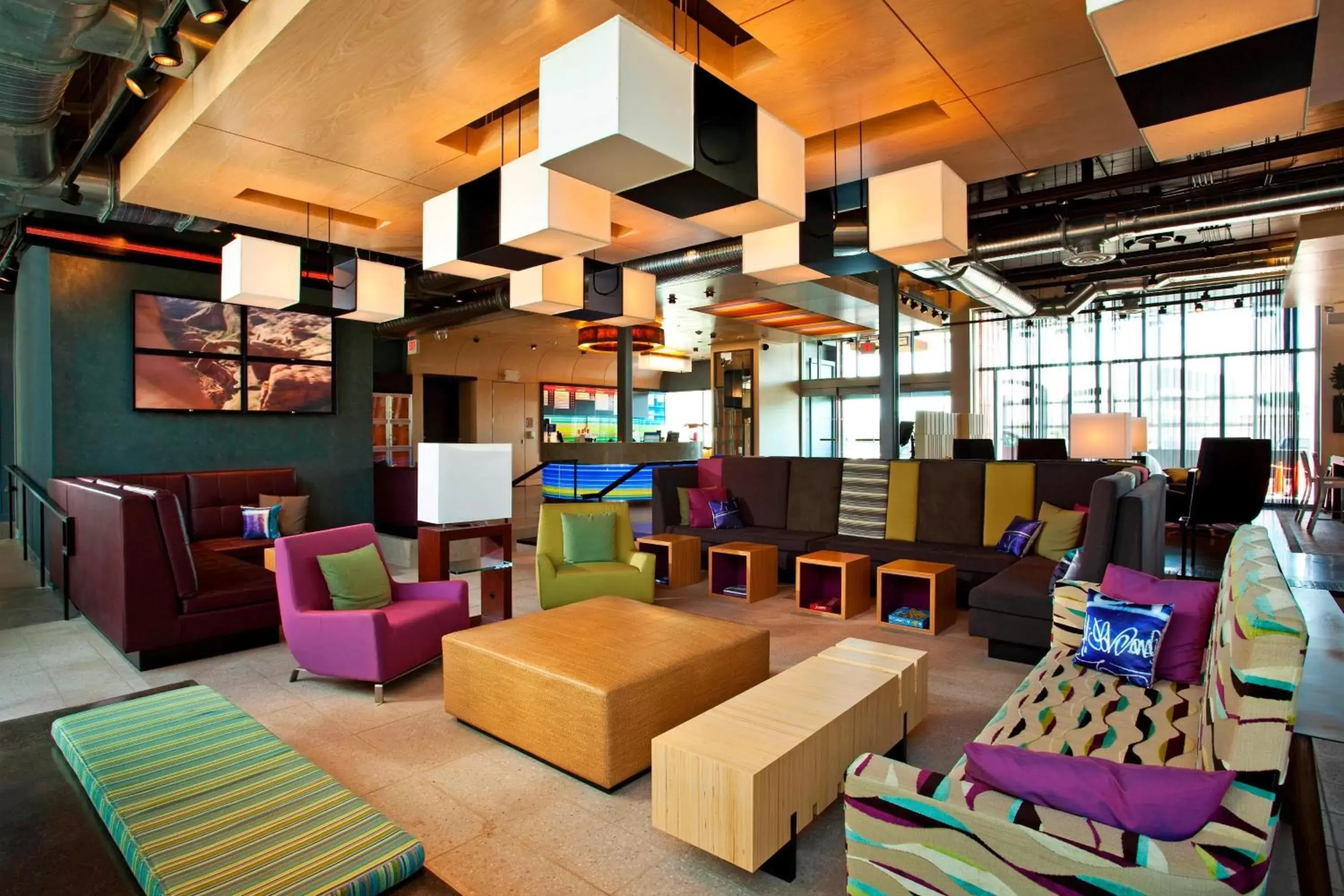 Lobby or reception in Aloft Dulles Airport North