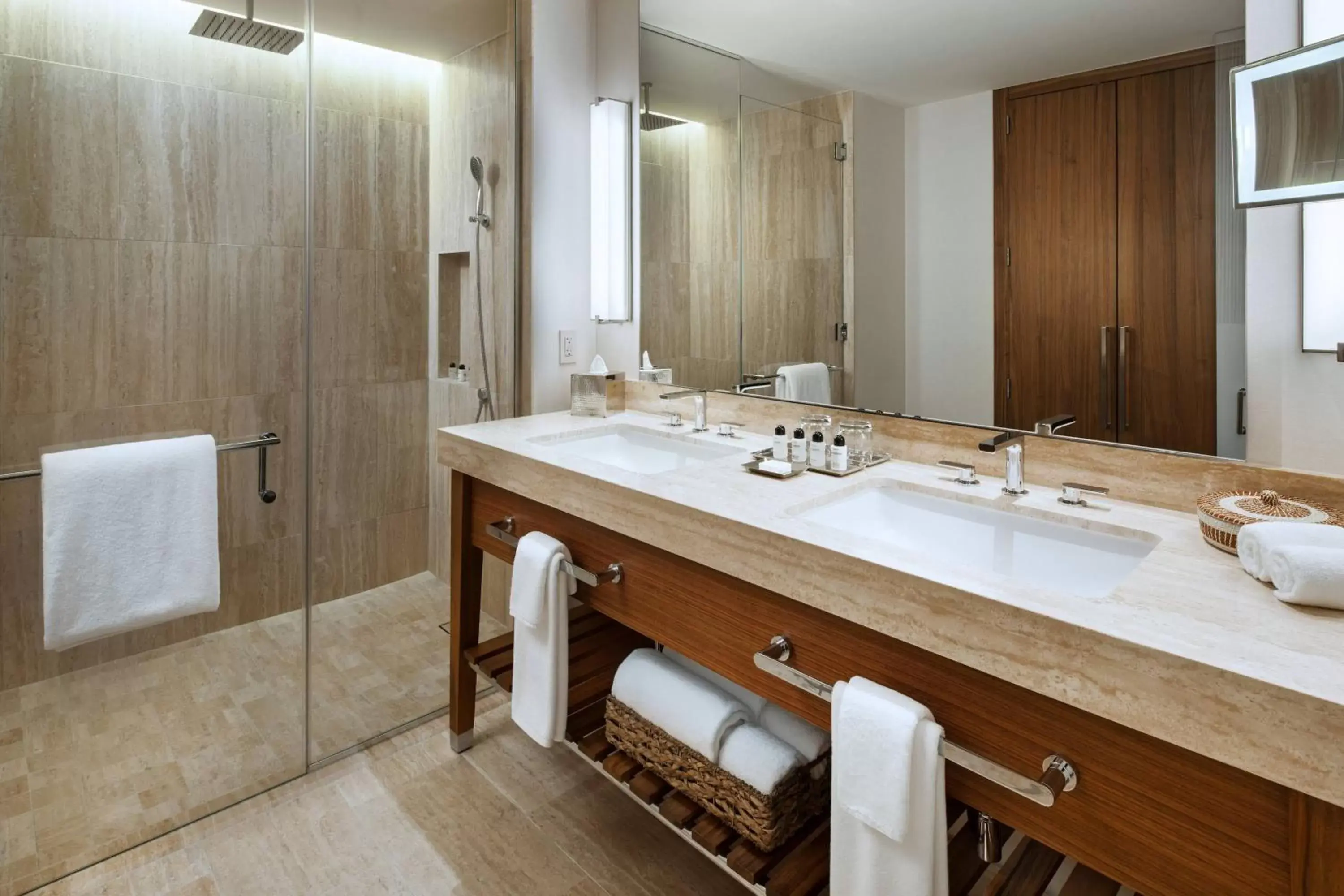 Bathroom in The Santa Maria, a Luxury Collection Hotel & Golf Resort, Panama City