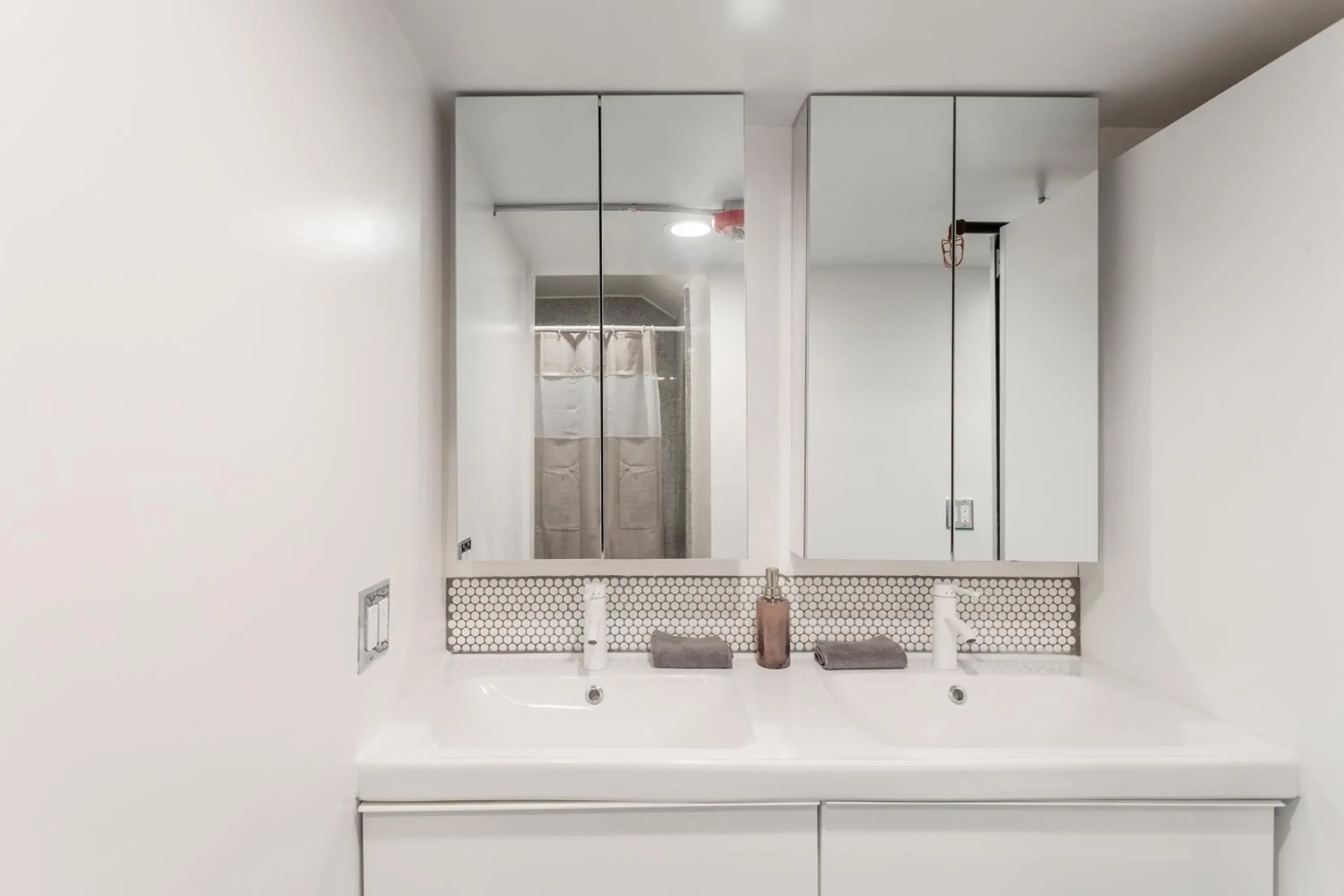 Bathroom in House of Trestles