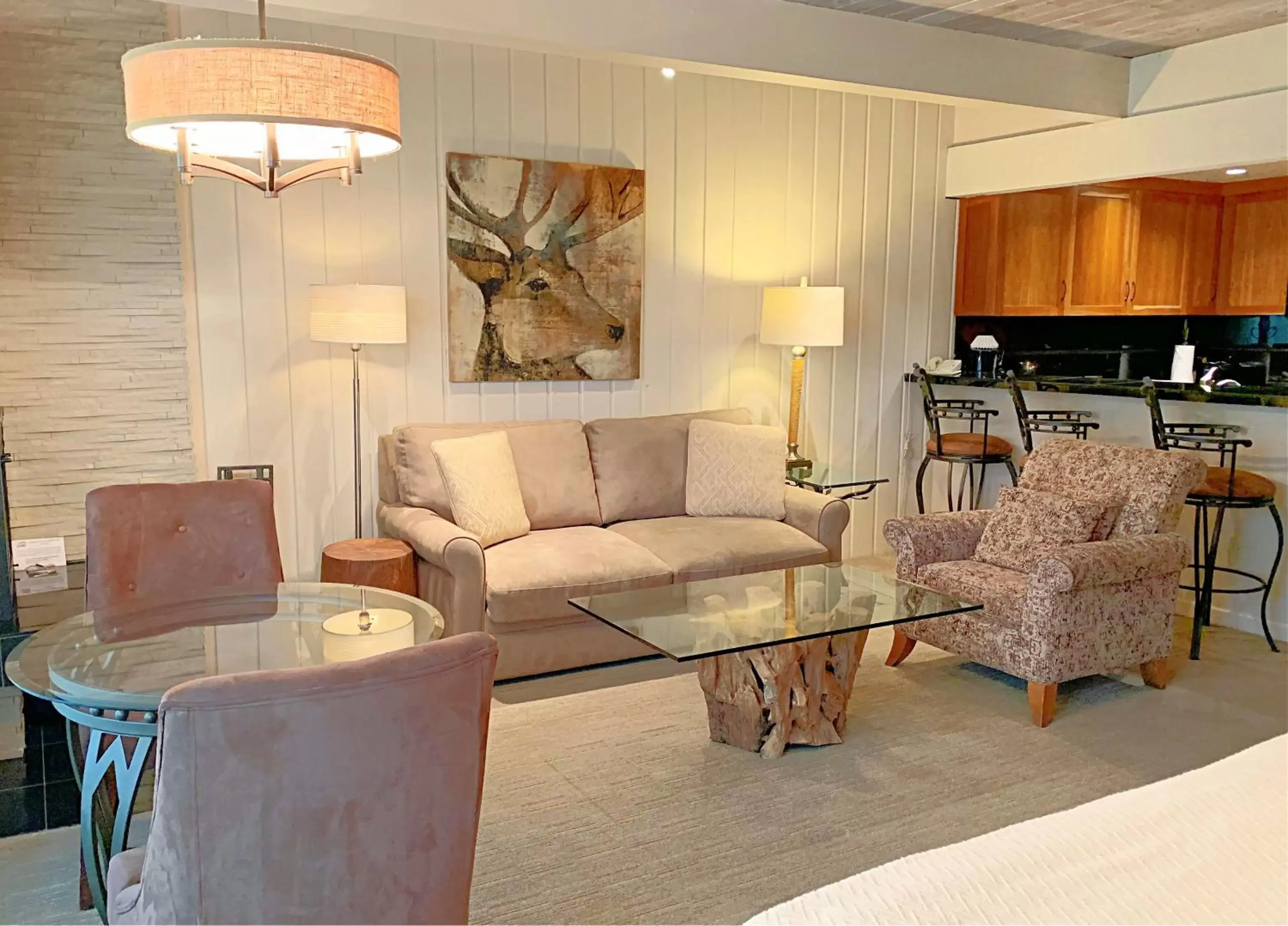 View (from property/room), Seating Area in Aspen Square Condominium Hotel