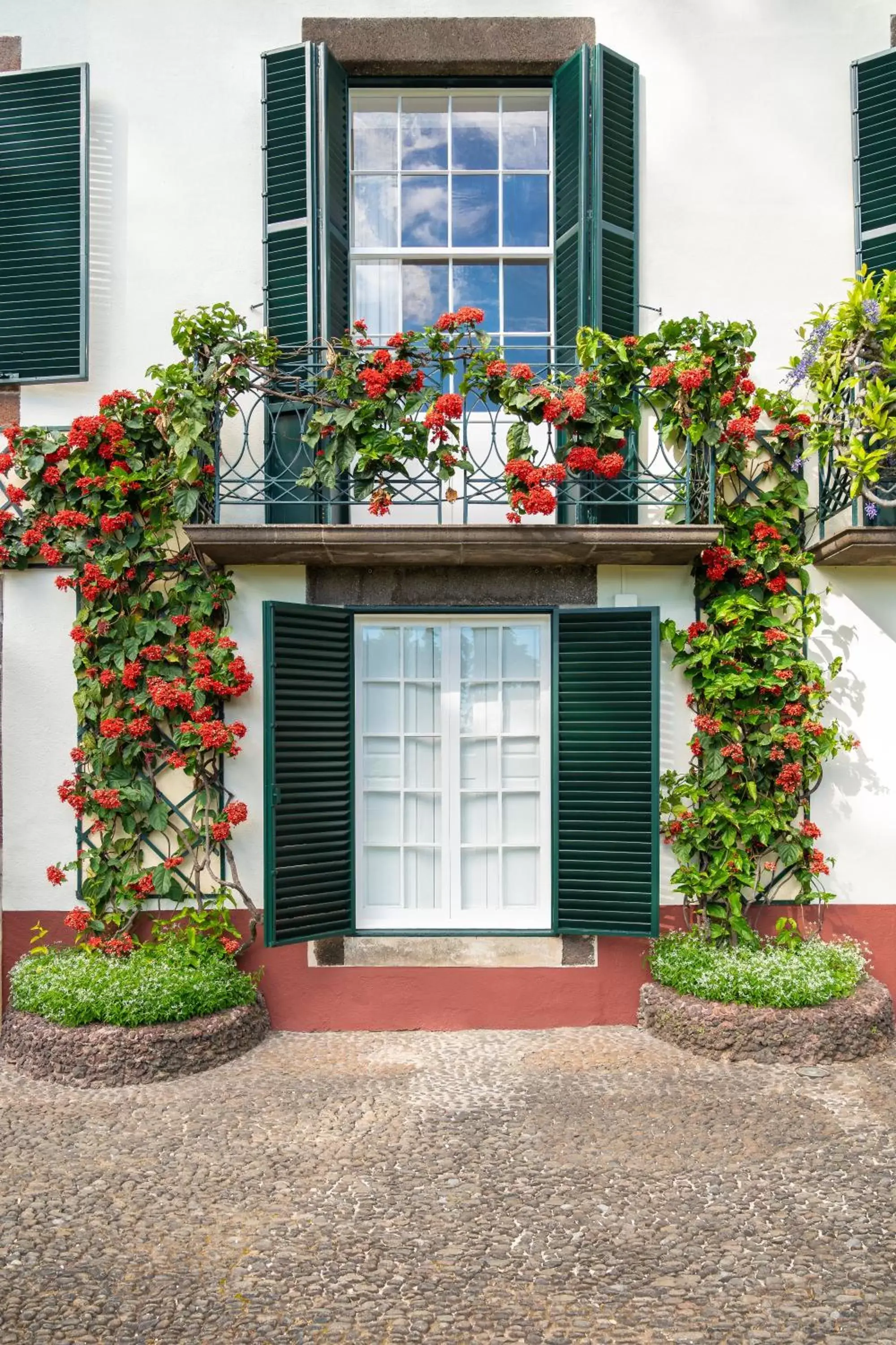 Facade/entrance in Quinta Jardins do Lago