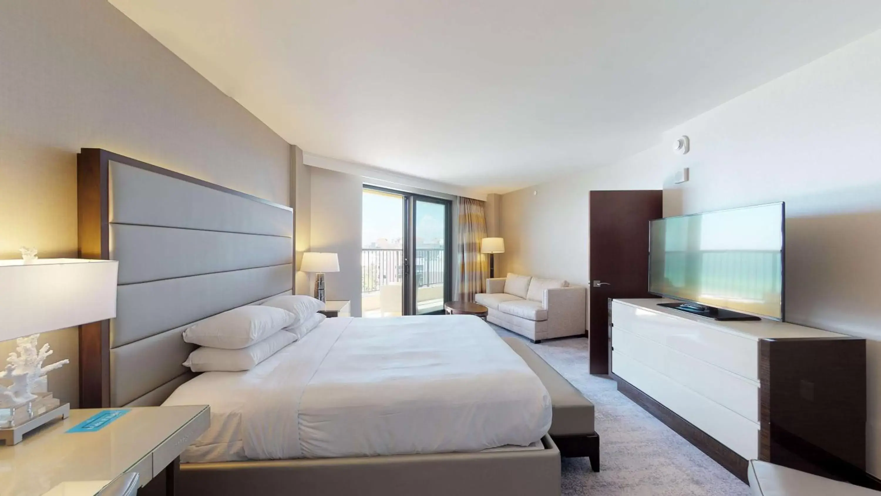 Bedroom in Hilton Marco Island Beach Resort and Spa