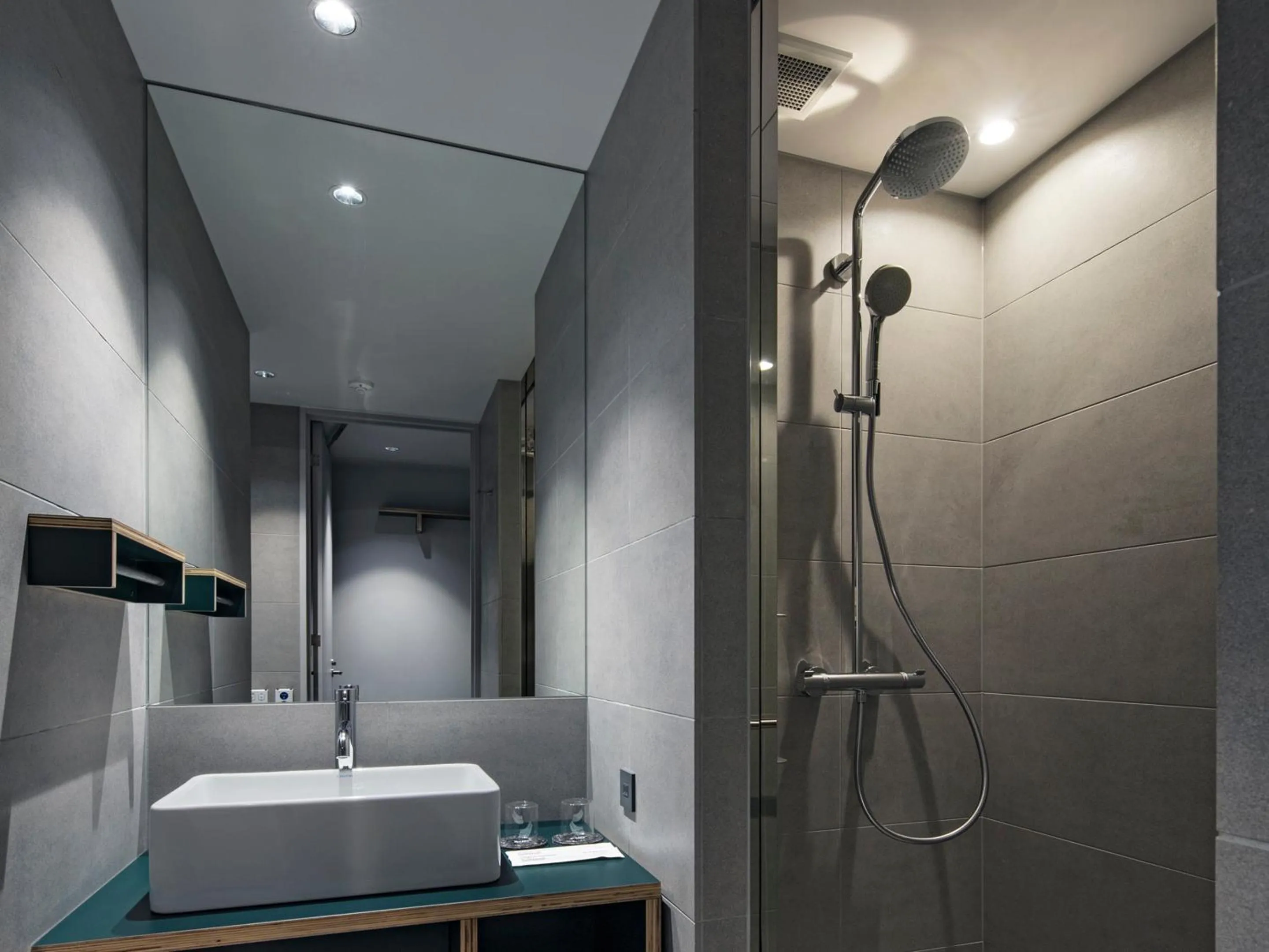 Bathroom in all day place shibuya