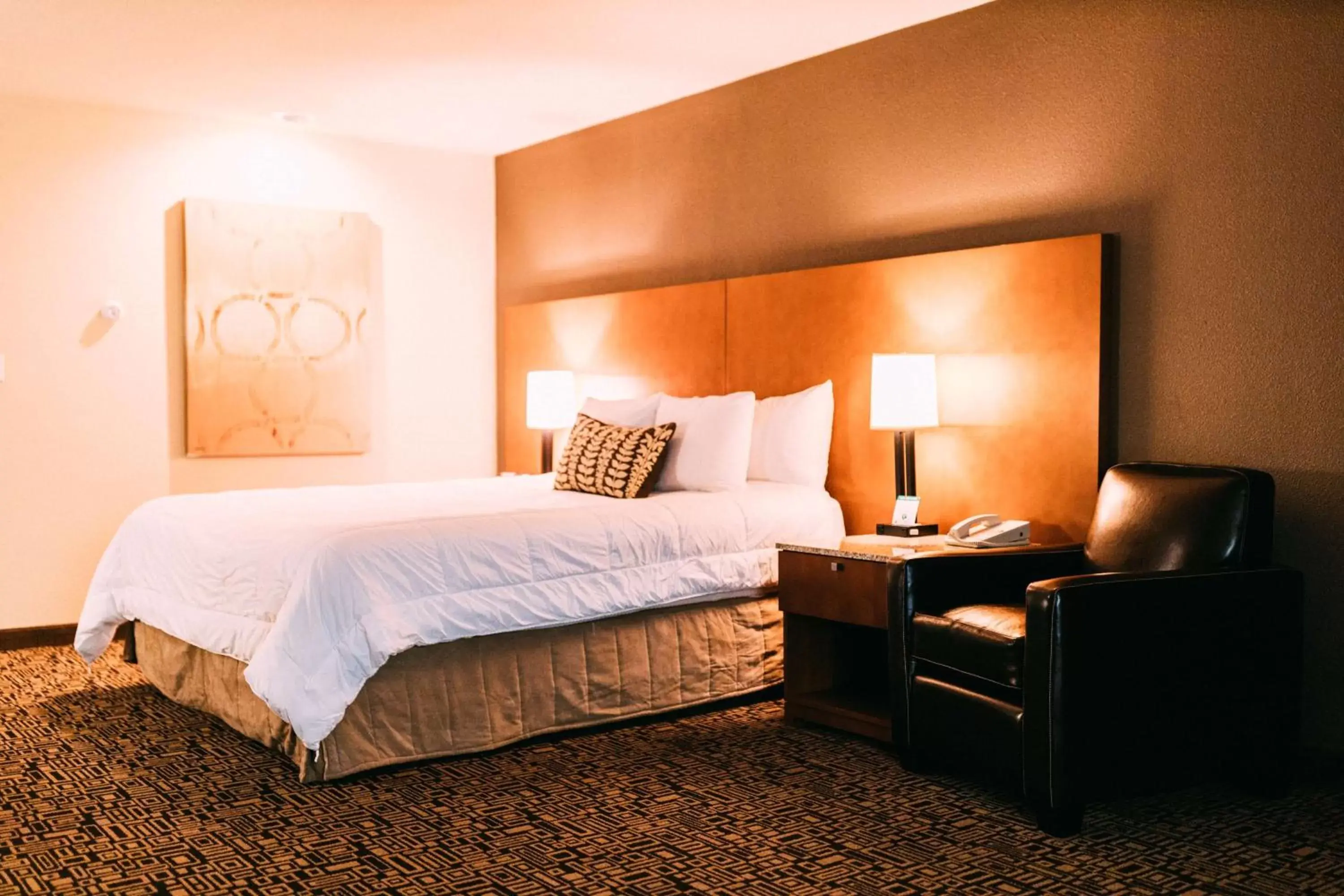 Bedroom, Bed in BW Premier Collection, Mt Hood Oregon Resort