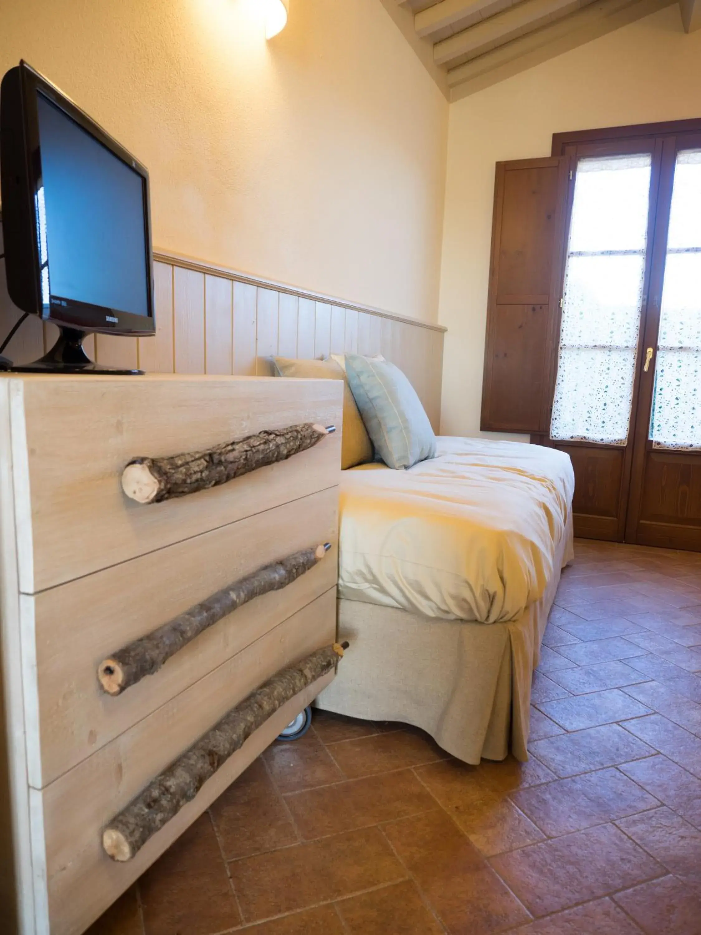 Photo of the whole room, Bed in Resort Casale Le Torri