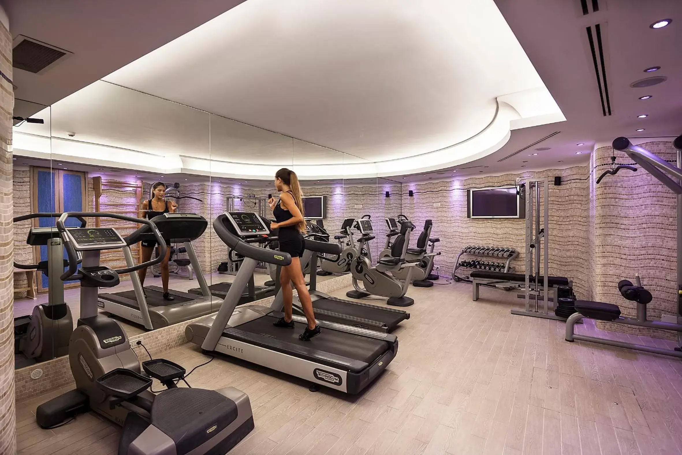 People, Fitness Center/Facilities in Sorriso Thermae Resort & Spa