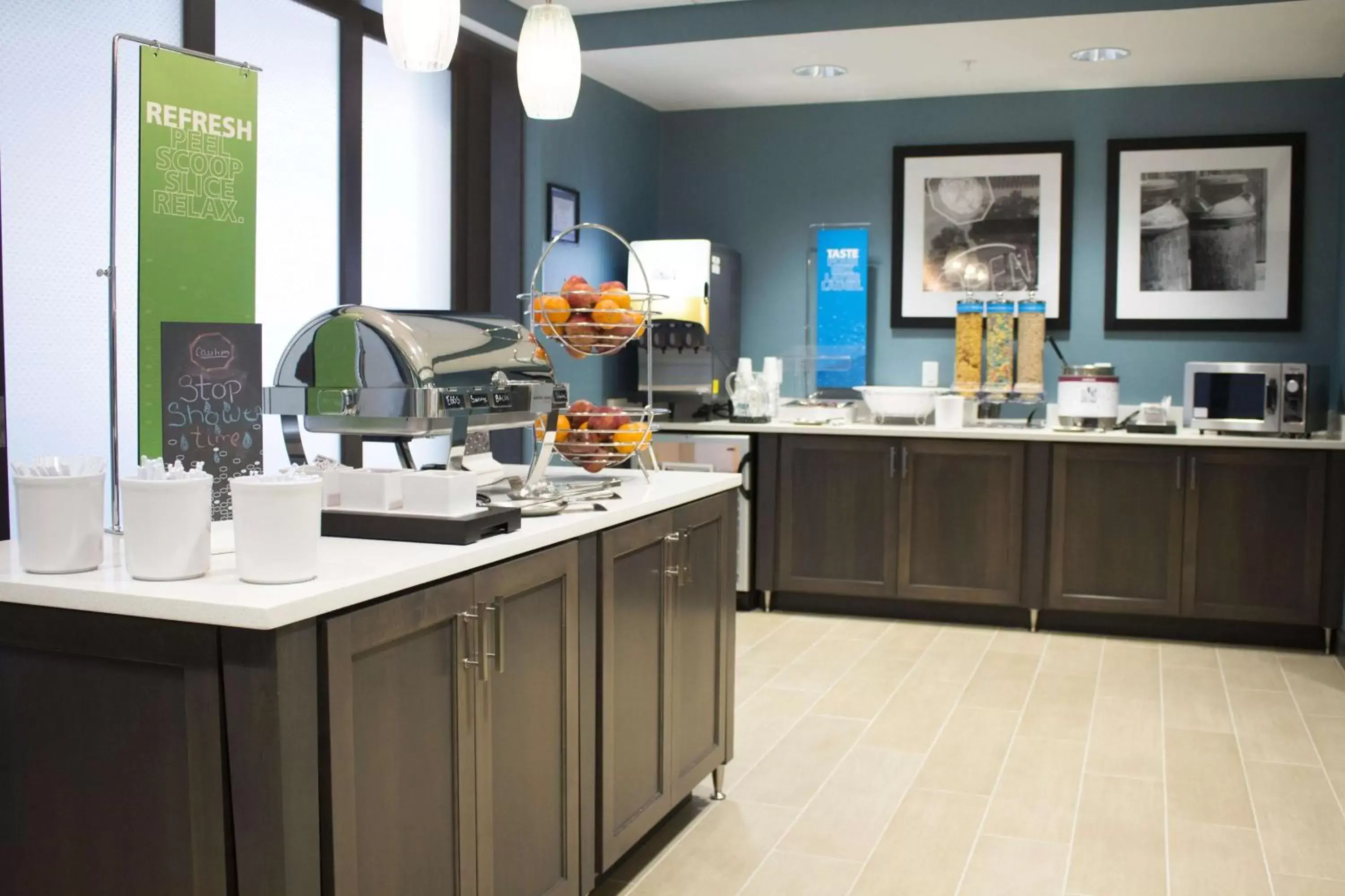 Dining area, Restaurant/Places to Eat in Hampton Inn Decatur, Mt. Zion, IL