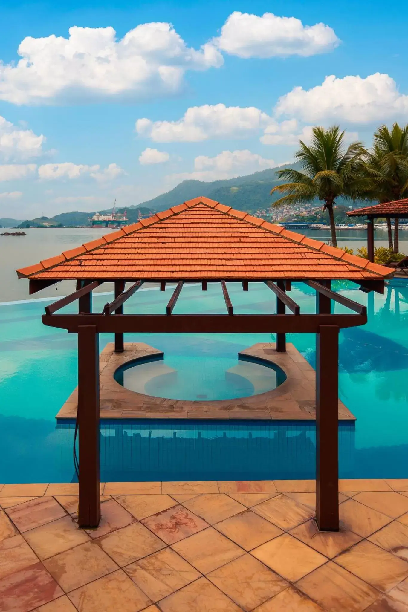 Swimming Pool in Mercure Angra dos Reis