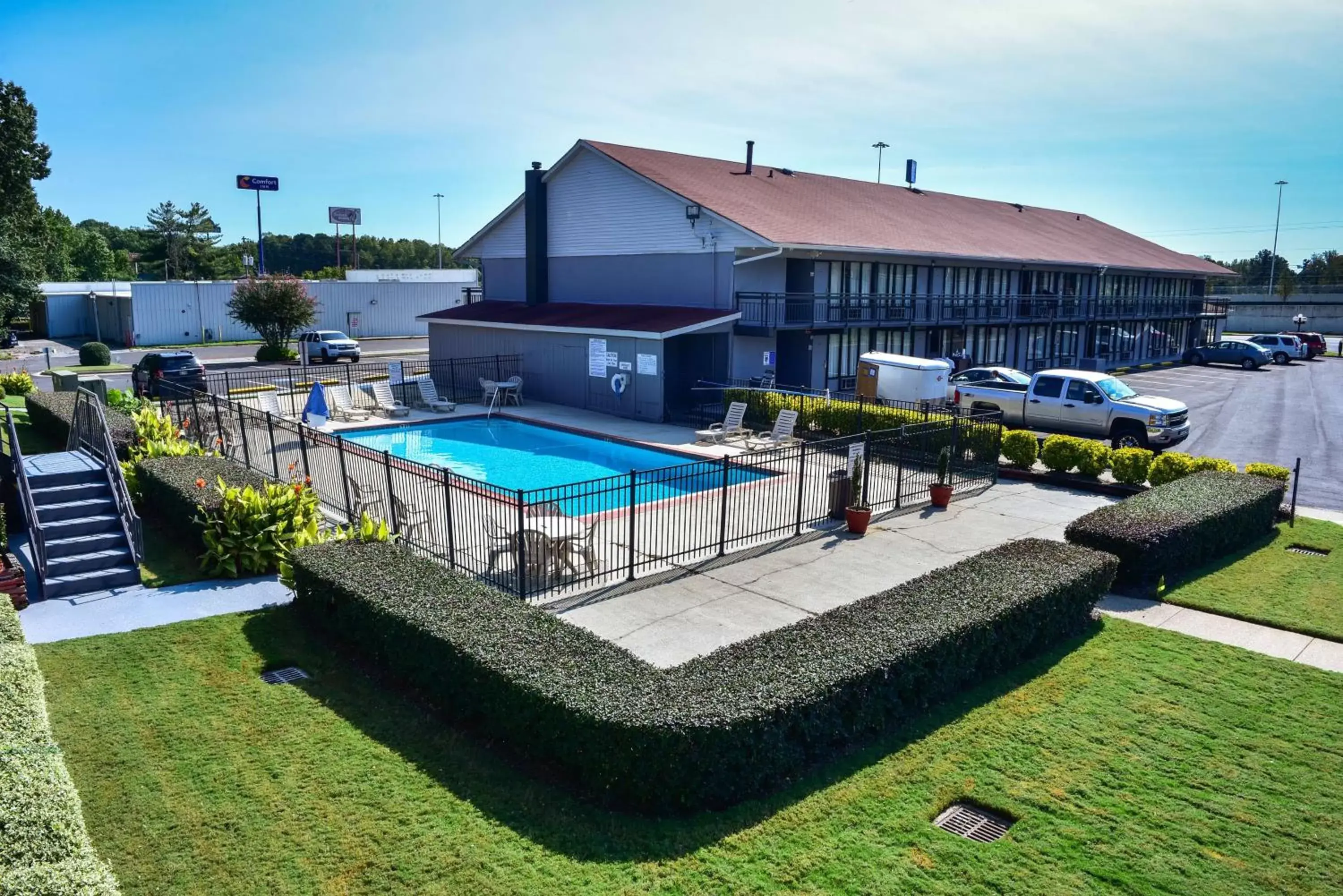 Swimming Pool in Americas Best Value Inn Douglasville