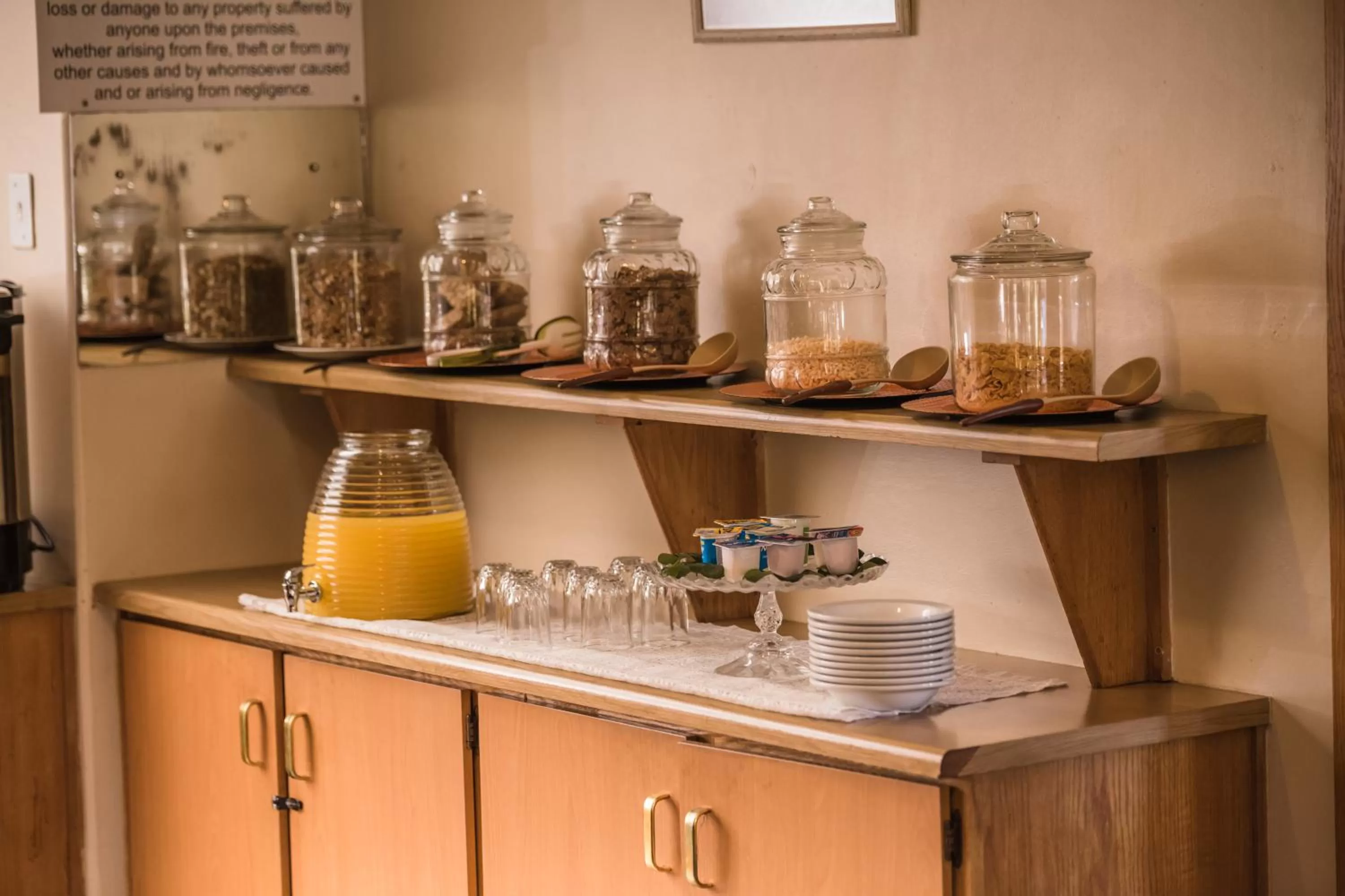 Food and drinks in Acacia Guesthouse Klerksdorp