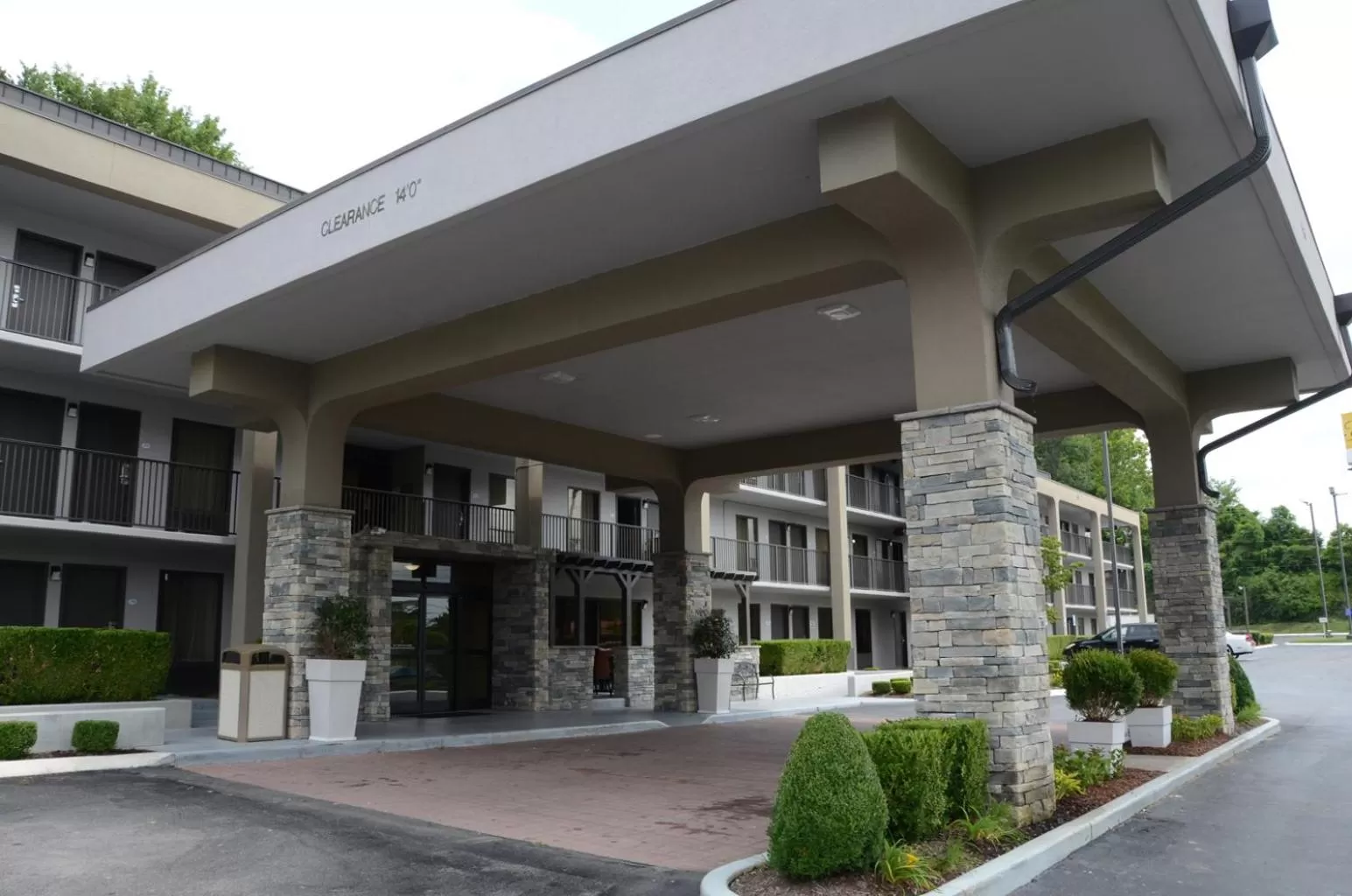 Property building in Baymont by Wyndham Nashville Airport