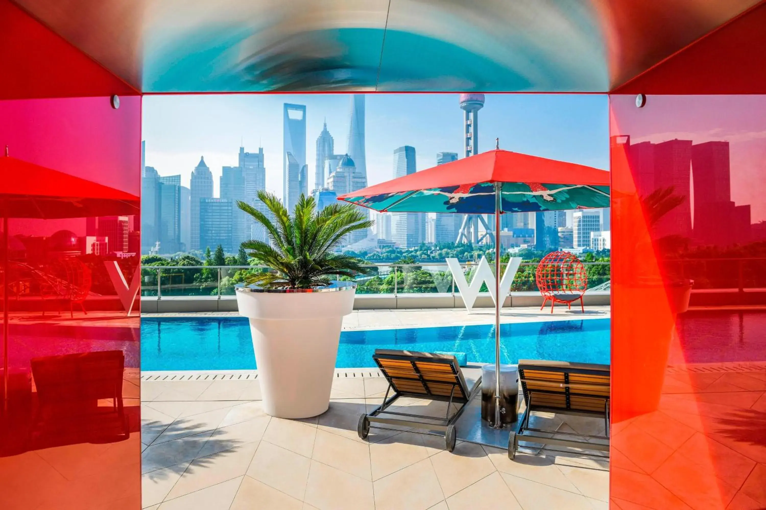 Restaurant/places to eat, Swimming Pool in W Shanghai - The Bund