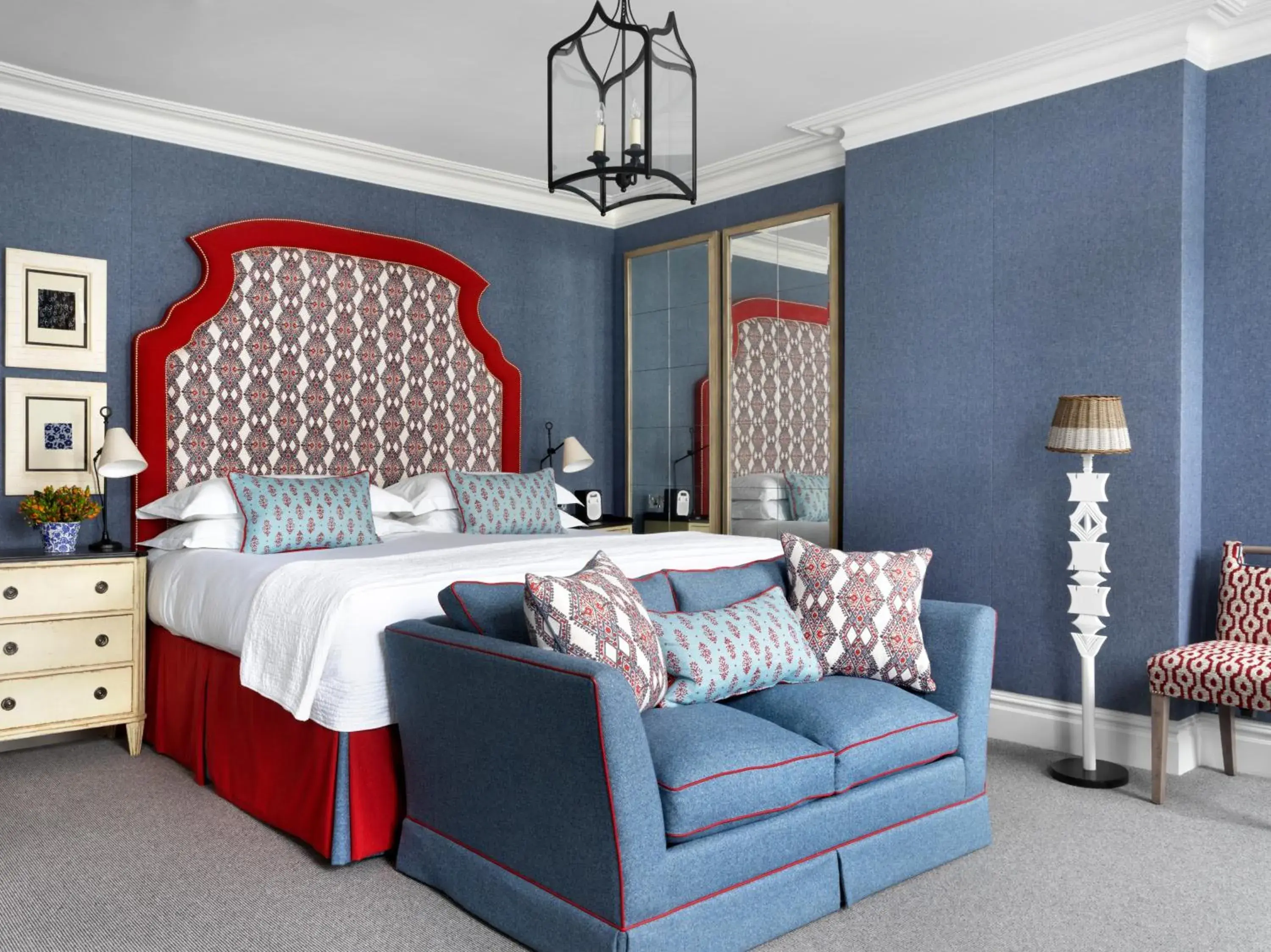 Bed in Number Sixteen, Firmdale Hotels