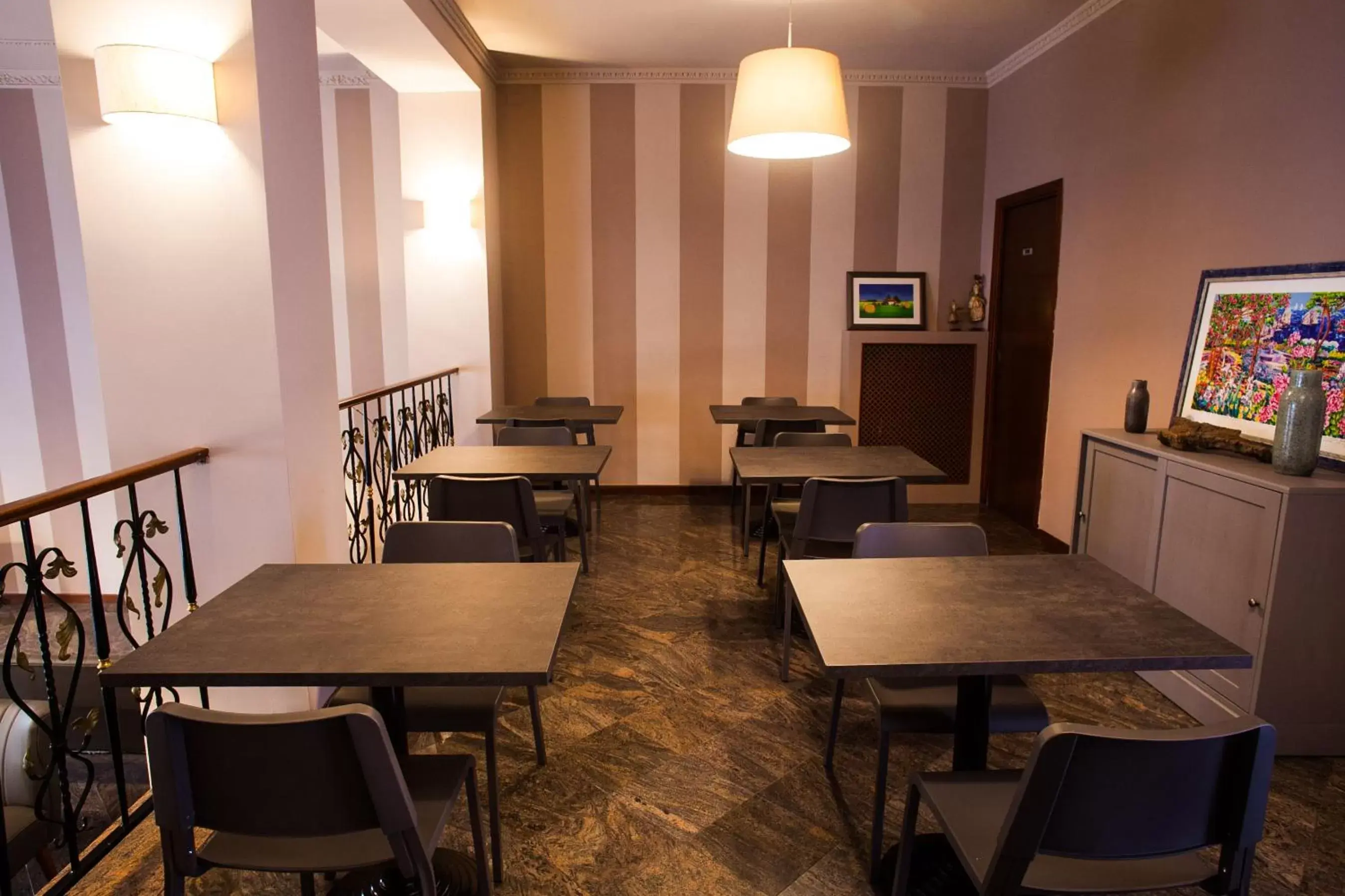 Lounge or bar, Restaurant/Places to Eat in Hotel di Porta Romana