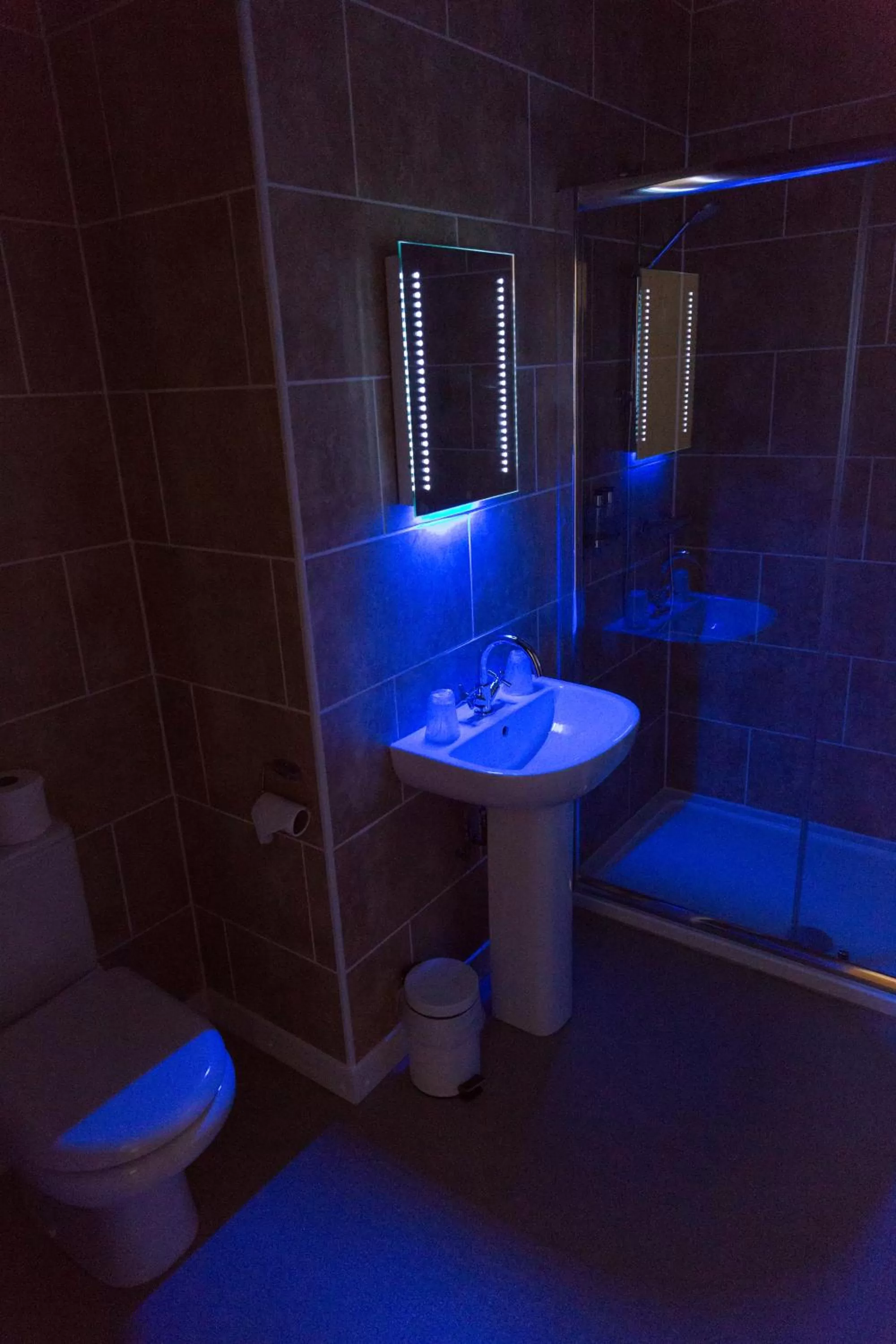 Bathroom in The Resolution Hotel