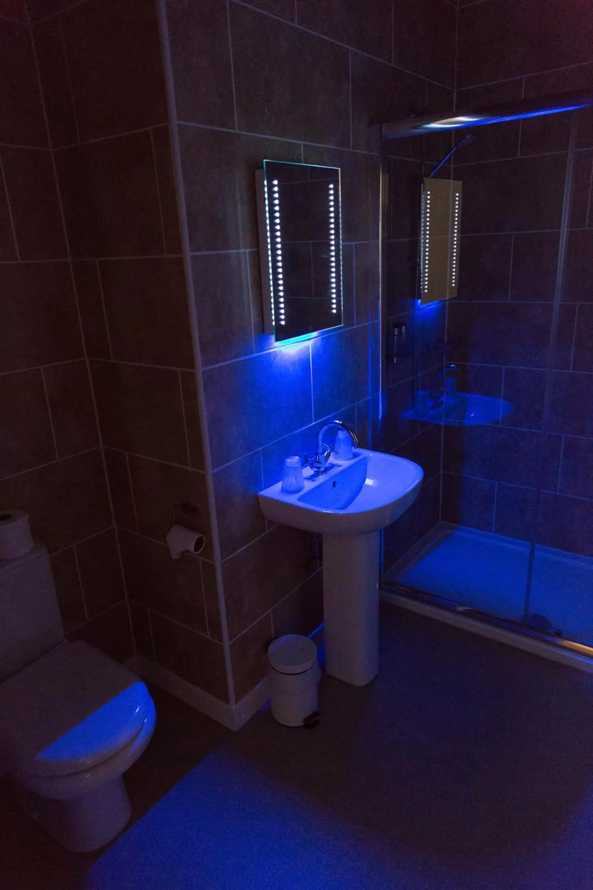 Bathroom in The Resolution Hotel