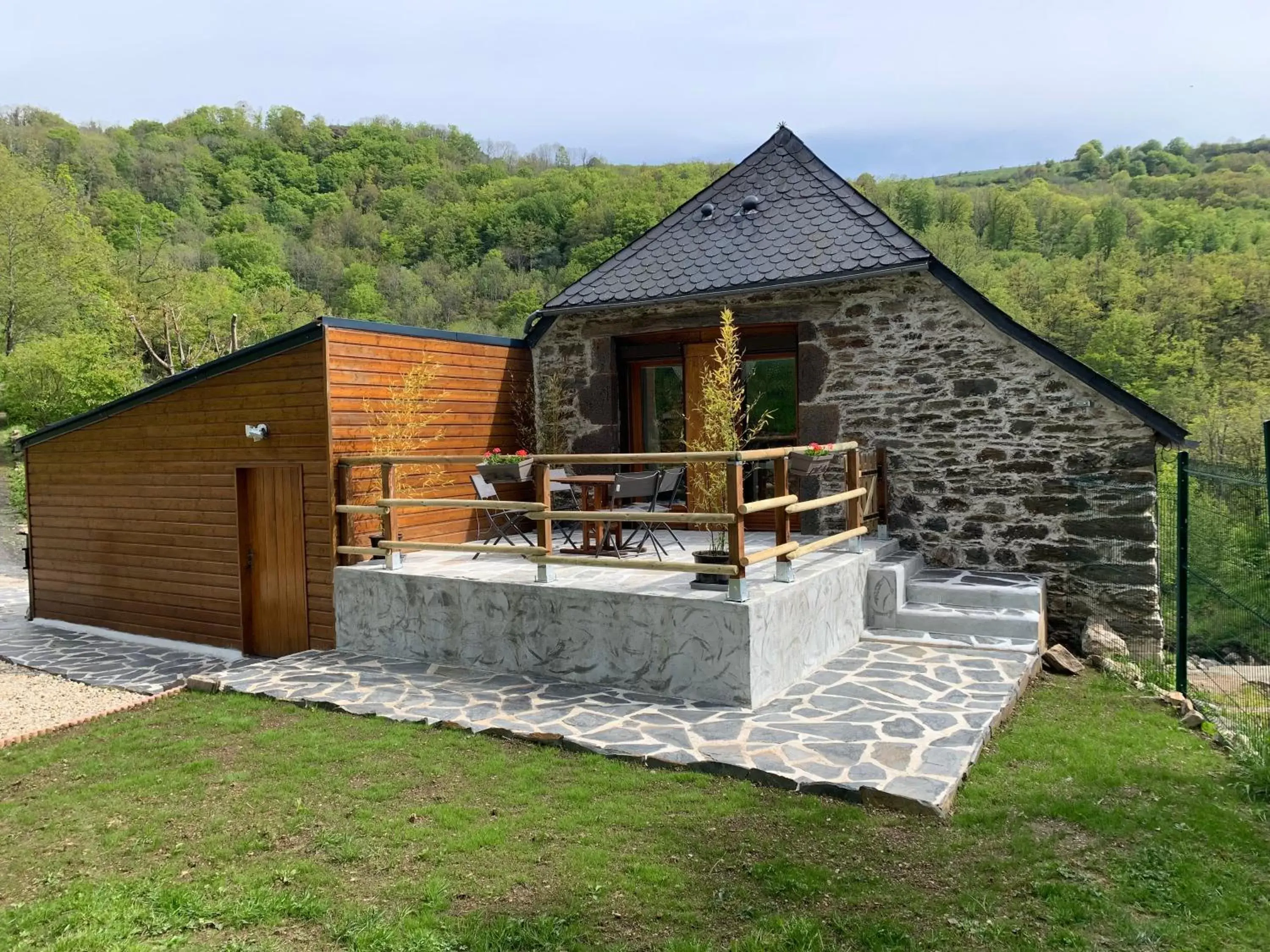 Balcony/Terrace, Property Building in Chambres et table d'hôtes Le Lepadou-Bas