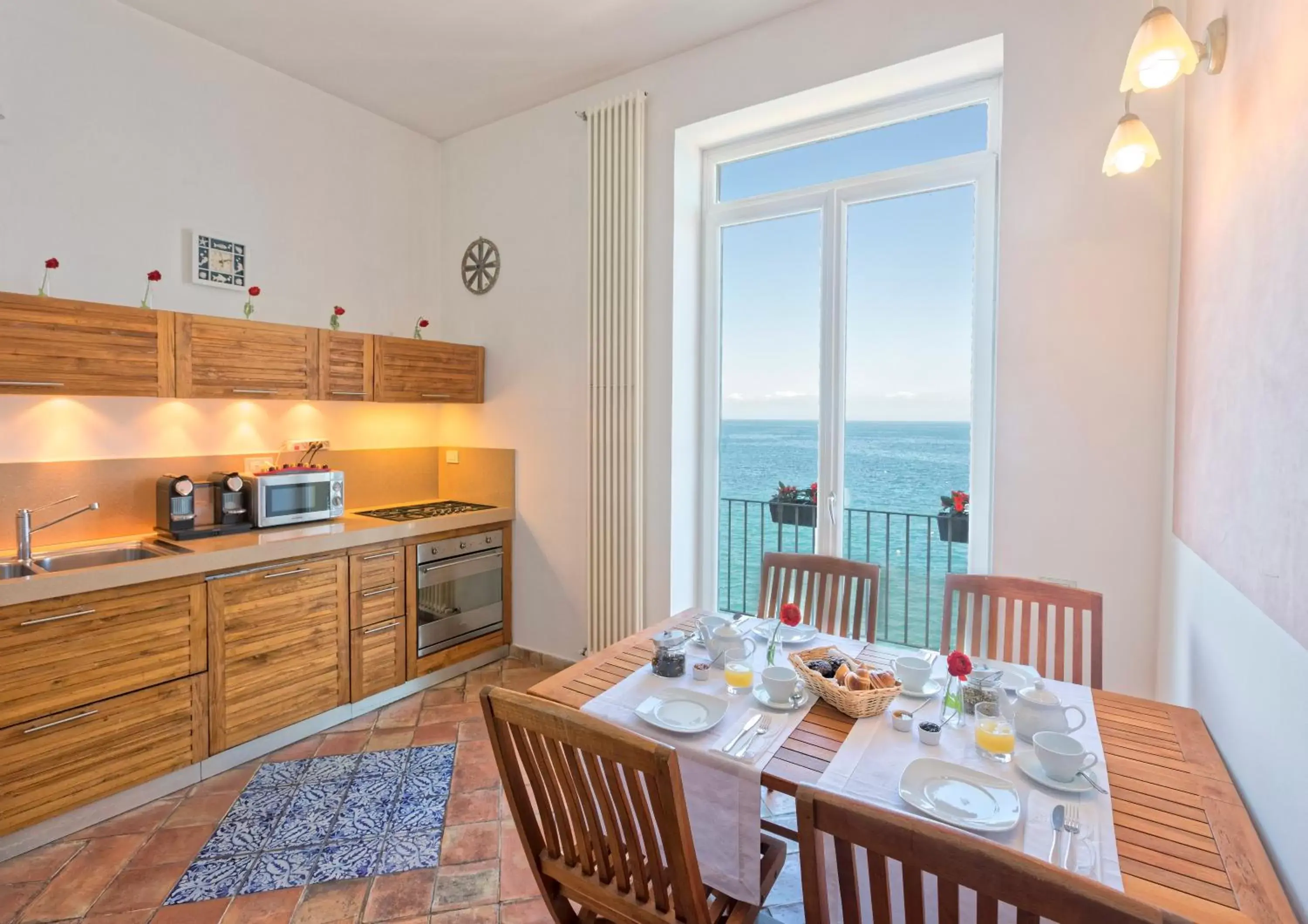 Kitchen or kitchenette, Dining Area in Villa Lieta