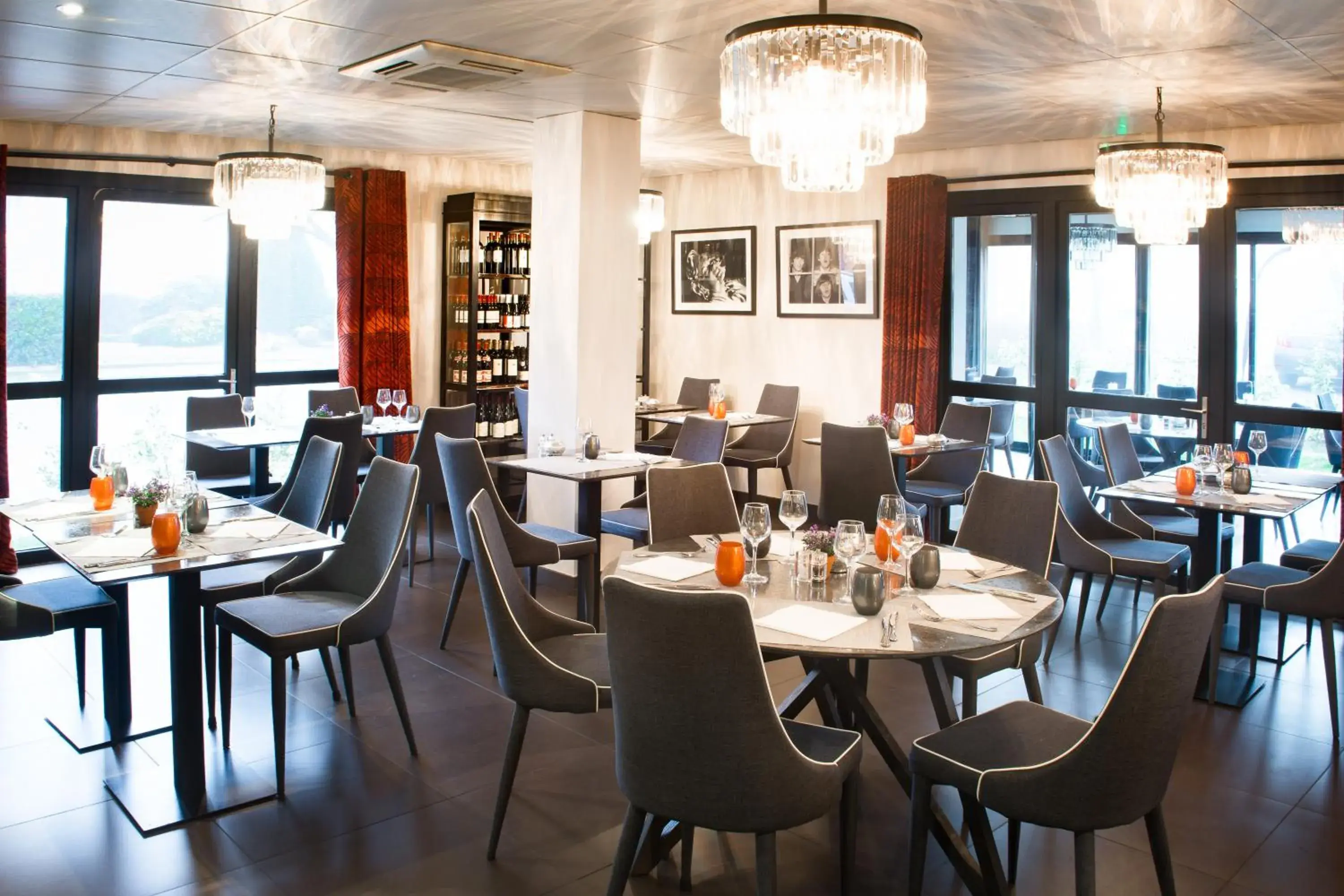 Restaurant/Places to Eat in Hotel Acadie Eragny ( ex Comfort Hotel)