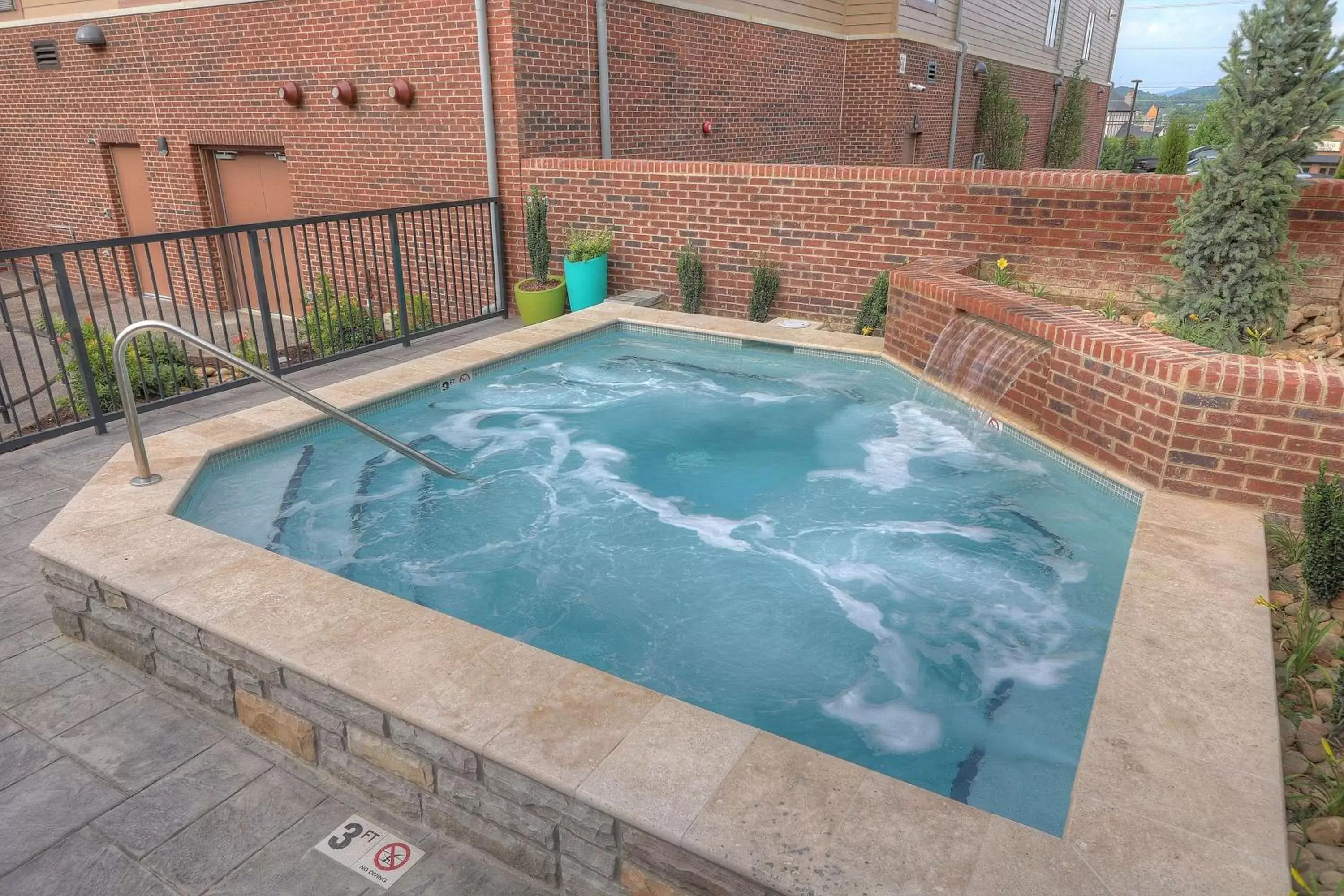 Property building, Swimming Pool in Hilton Garden Inn Pigeon Forge