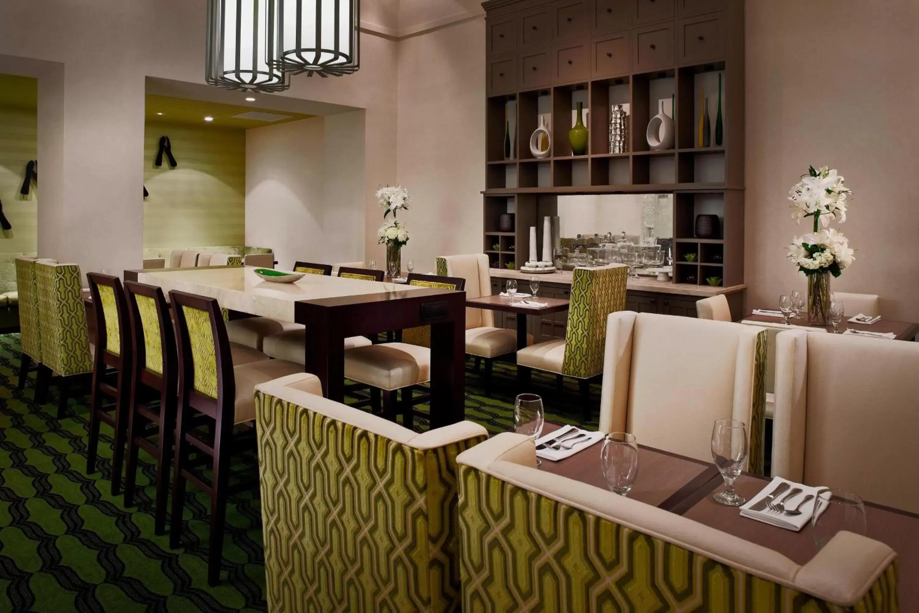 Restaurant/Places to Eat in Hotel Adagio, Autograph Collection