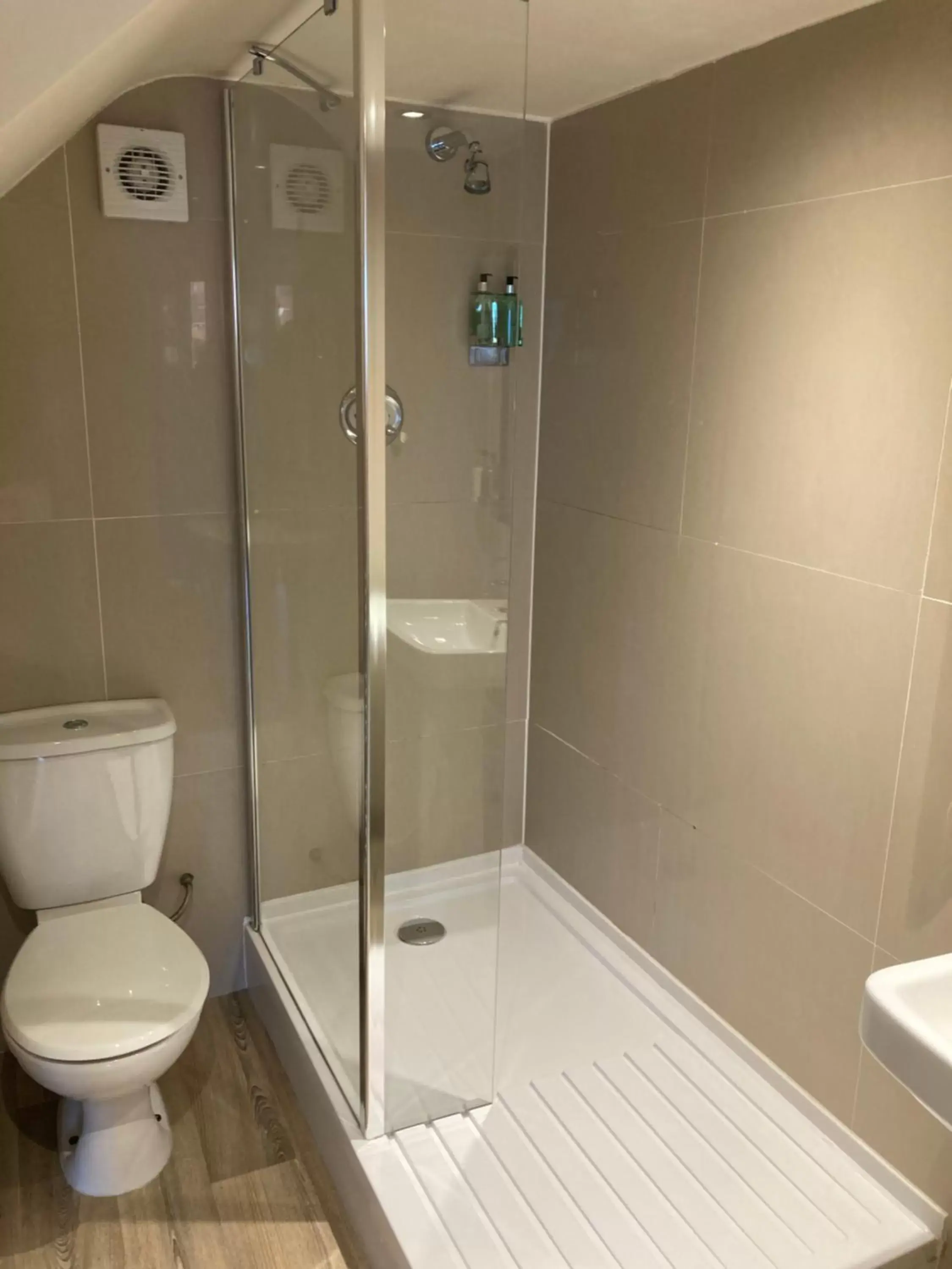 Shower, Bathroom in Duke of York