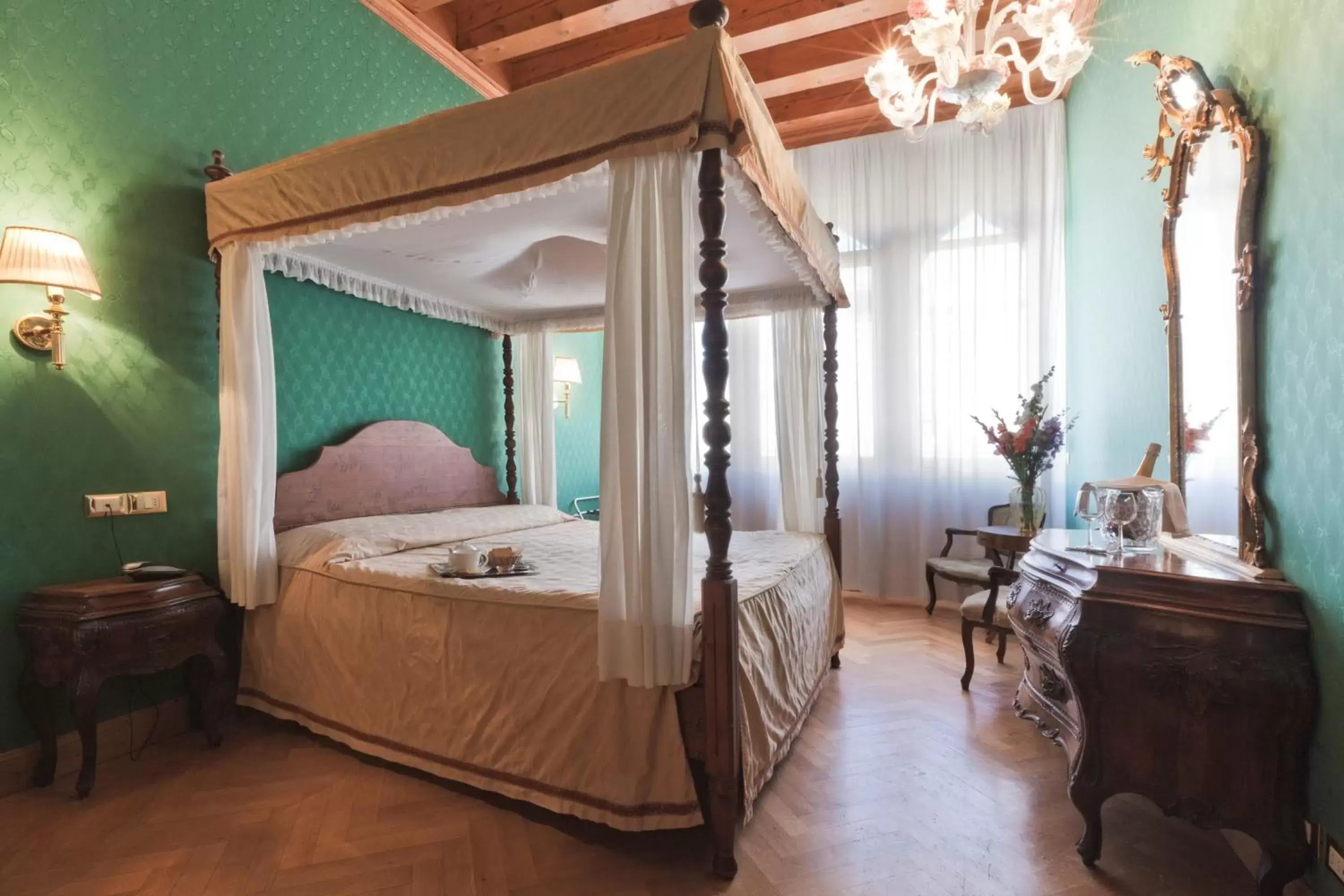 Bedroom in Palazzo Cendon Piano Antico