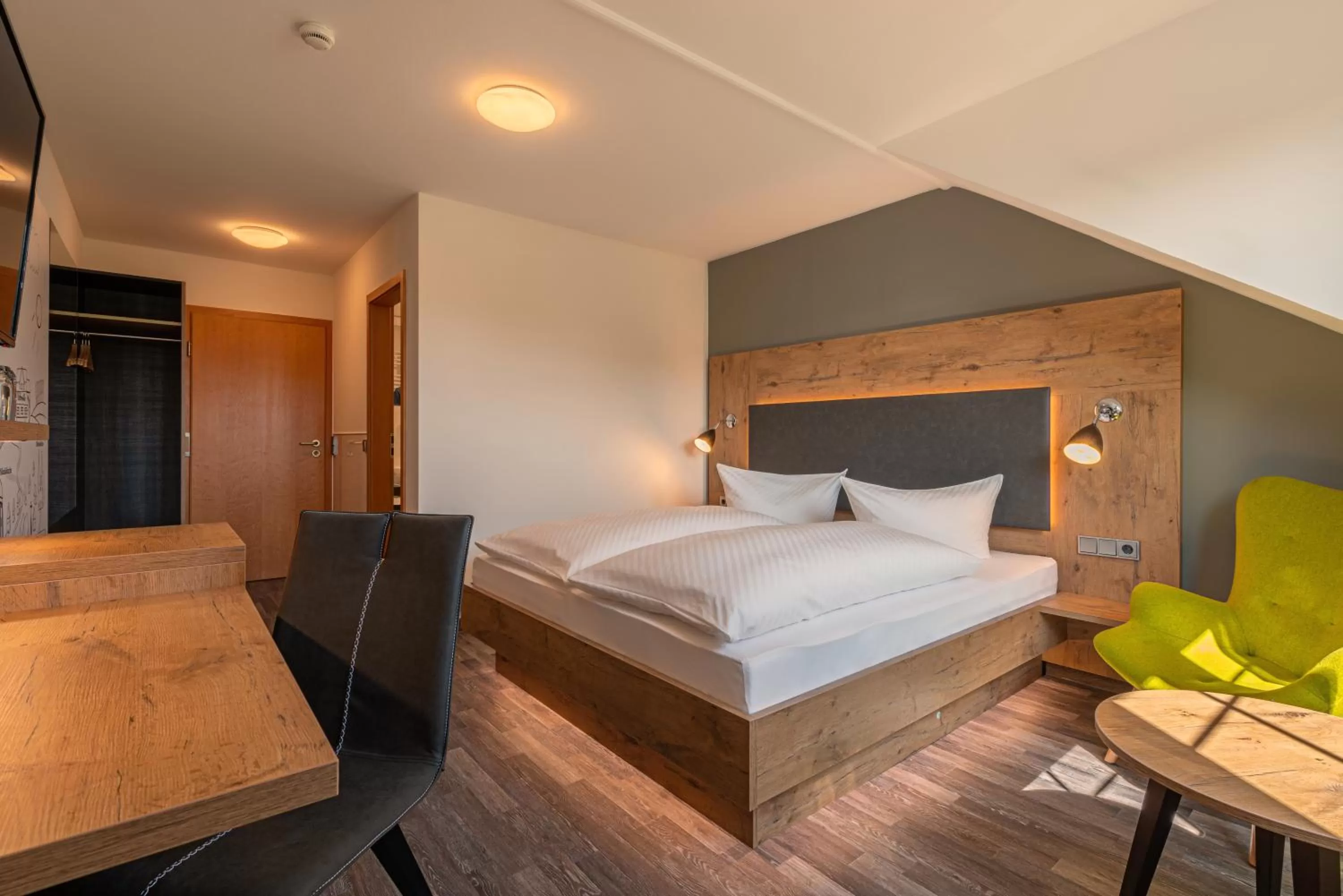 Photo of the whole room, Bed in Hotel Pfeffermühle