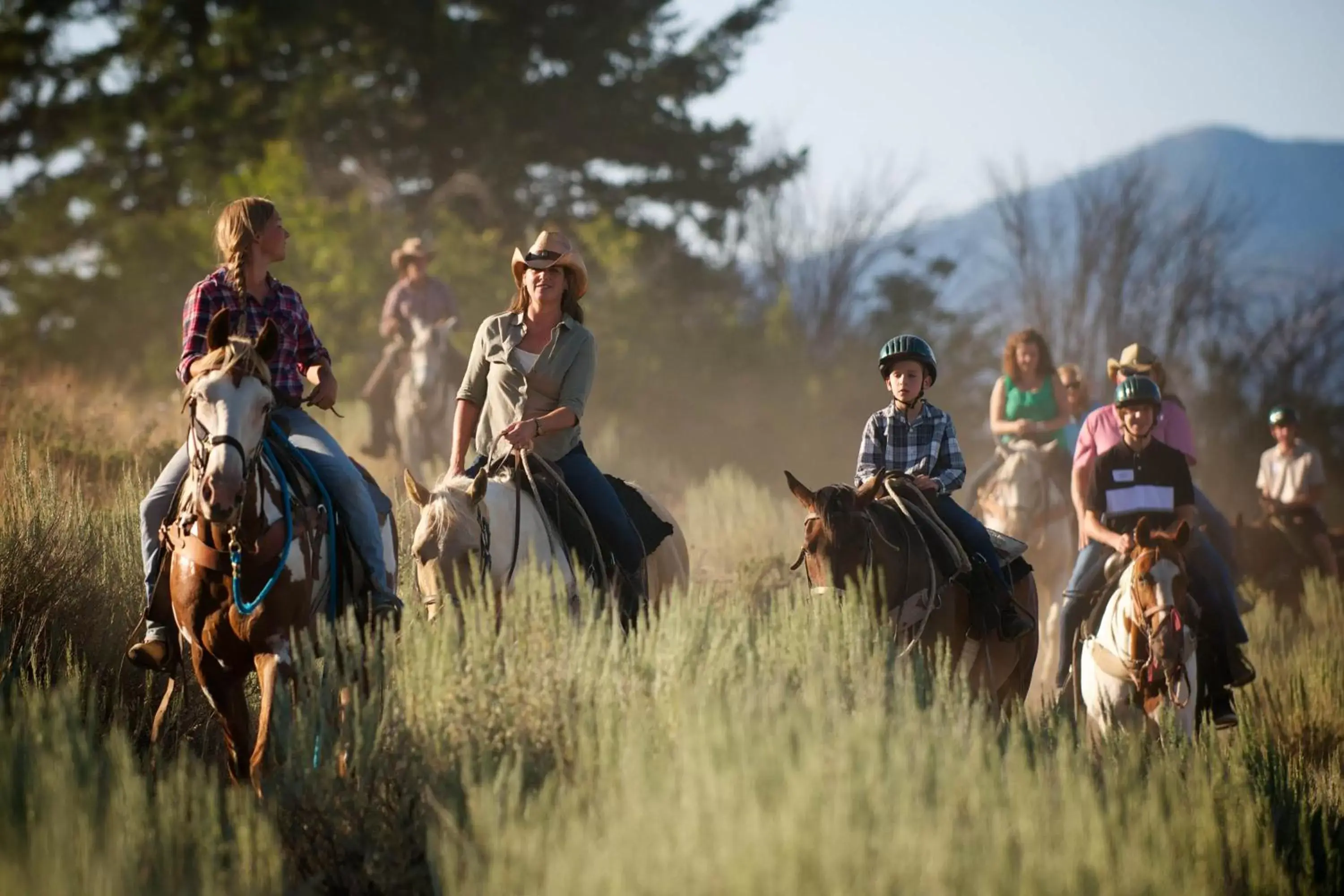 Spring, Horseback Riding in Sun Mountain Lodge