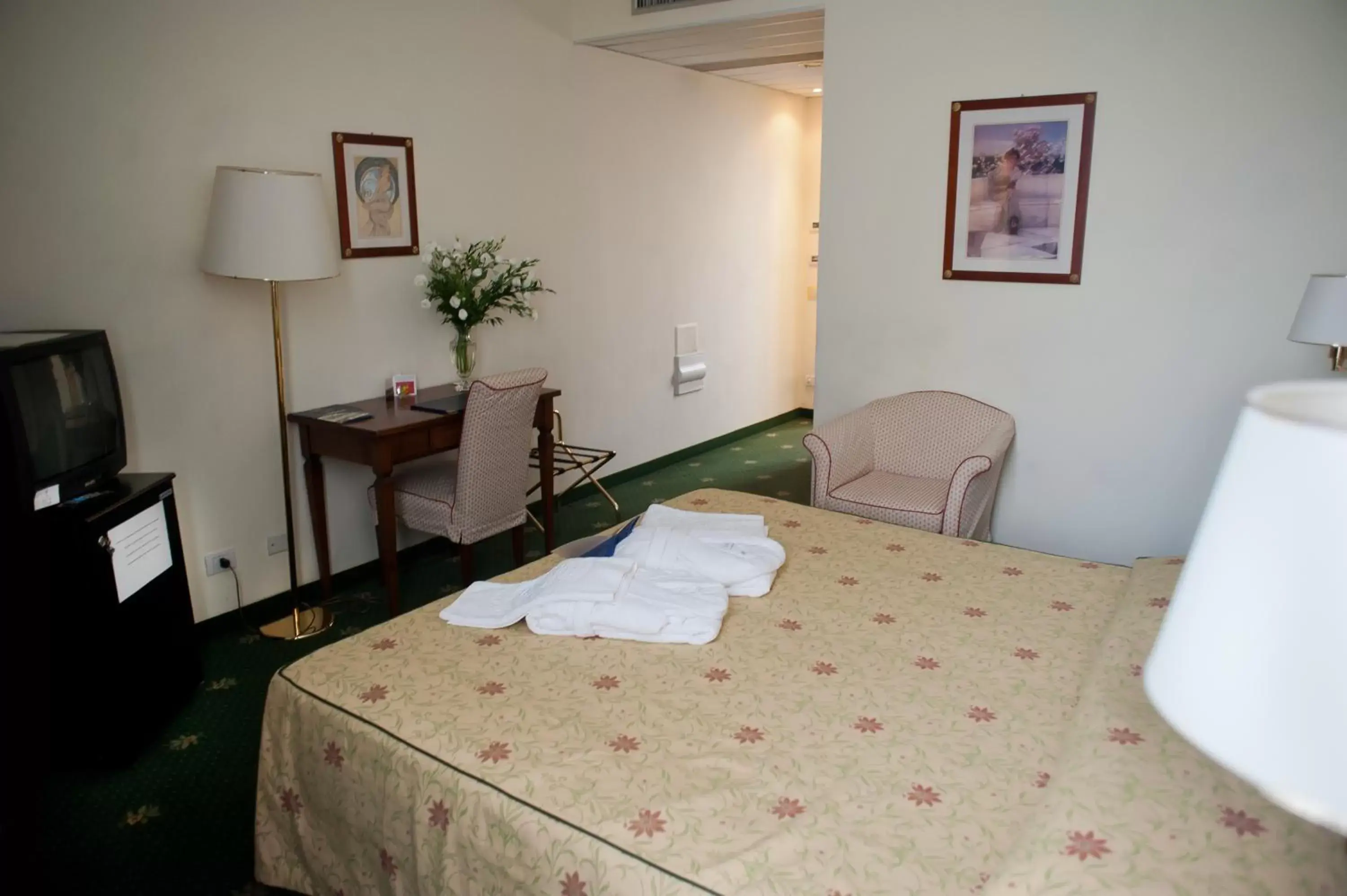 Photo of the whole room, Bed in Hotel Candiani