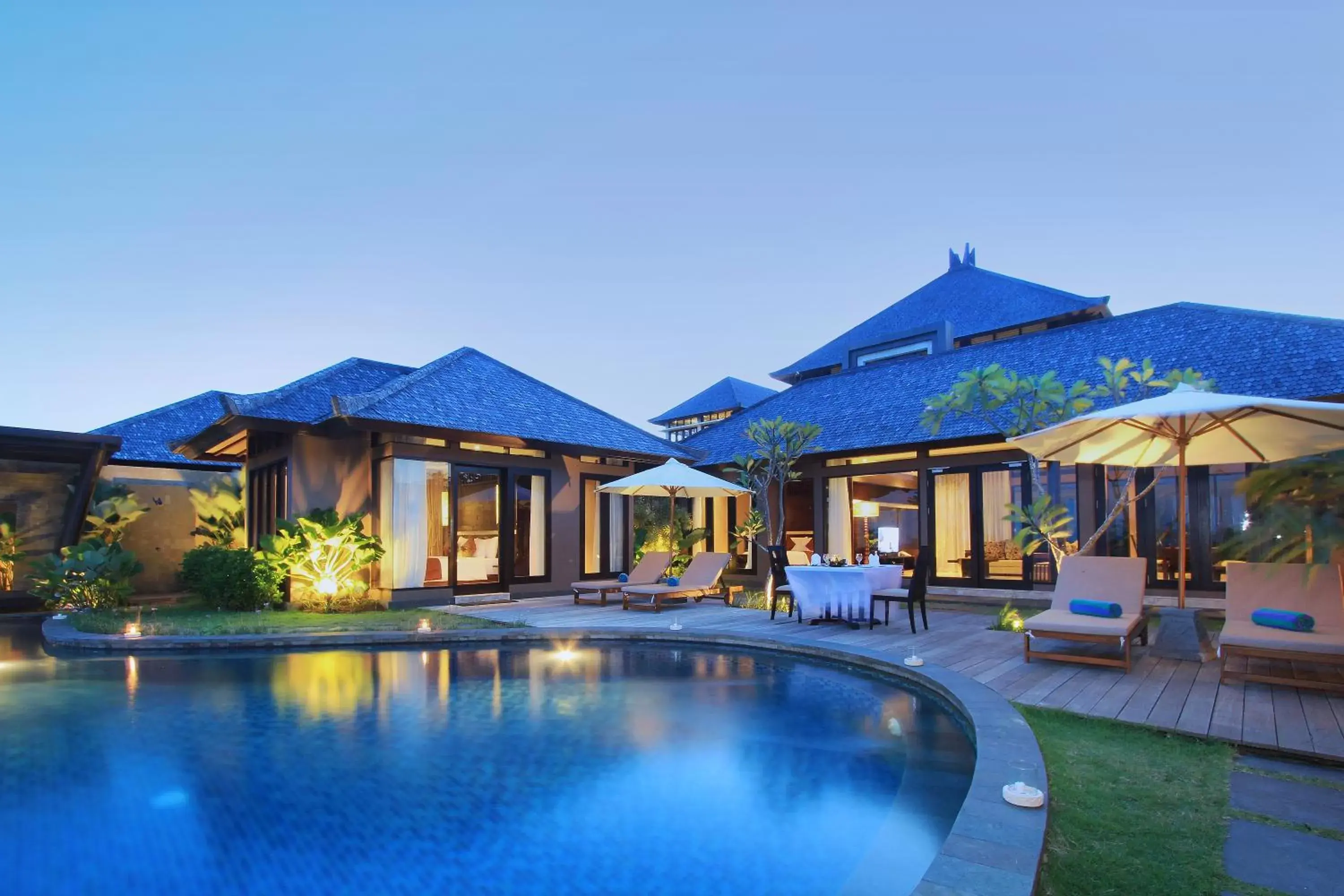Swimming pool, Property Building in Ulu Segara Luxury Suites & Villas