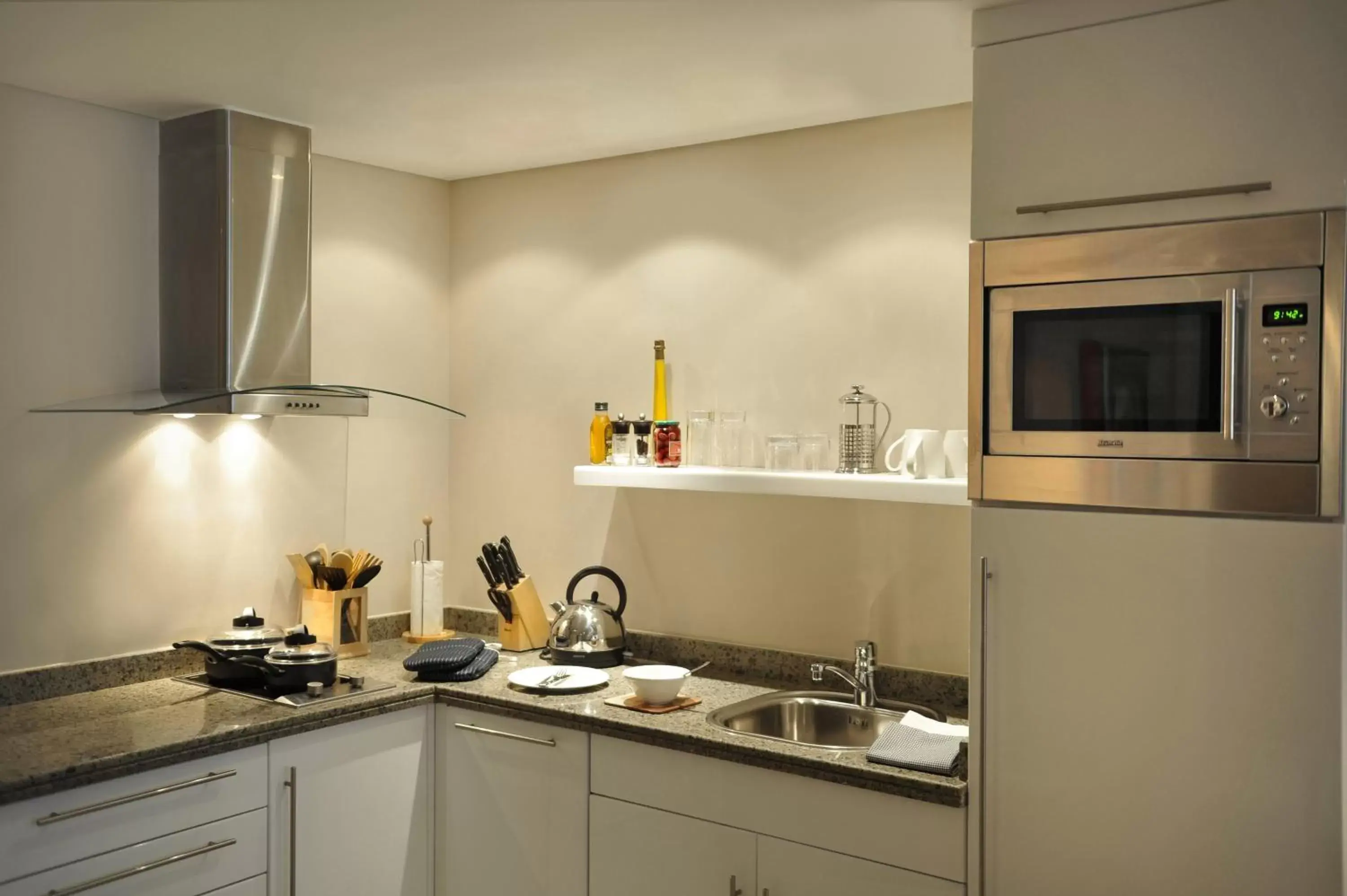 Photo of the whole room, Kitchen/Kitchenette in Staybridge Suites & Apartments - Citystars, an IHG Hotel