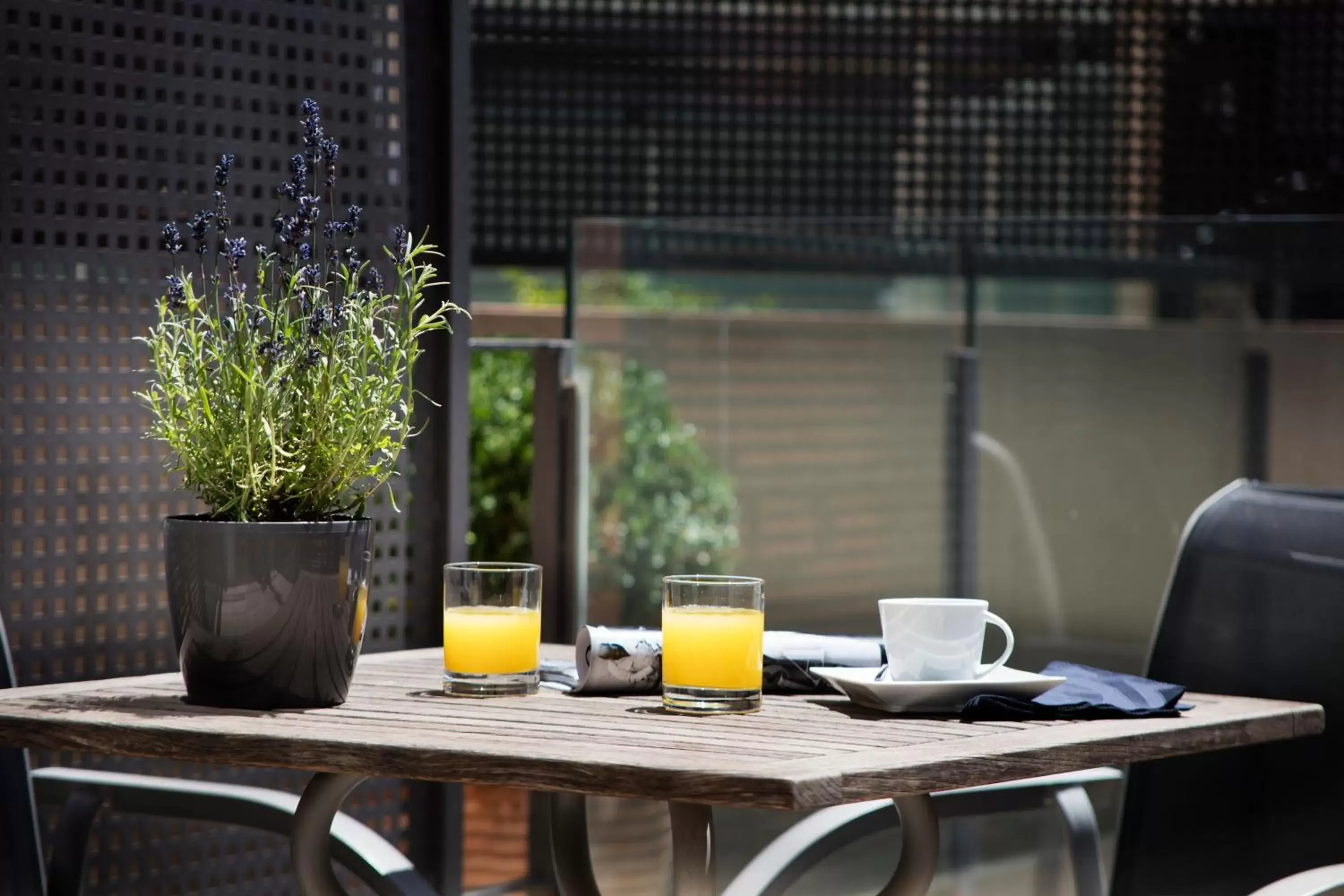 Balcony/Terrace, Breakfast in Casa Elliot by Bondia Hotel Group