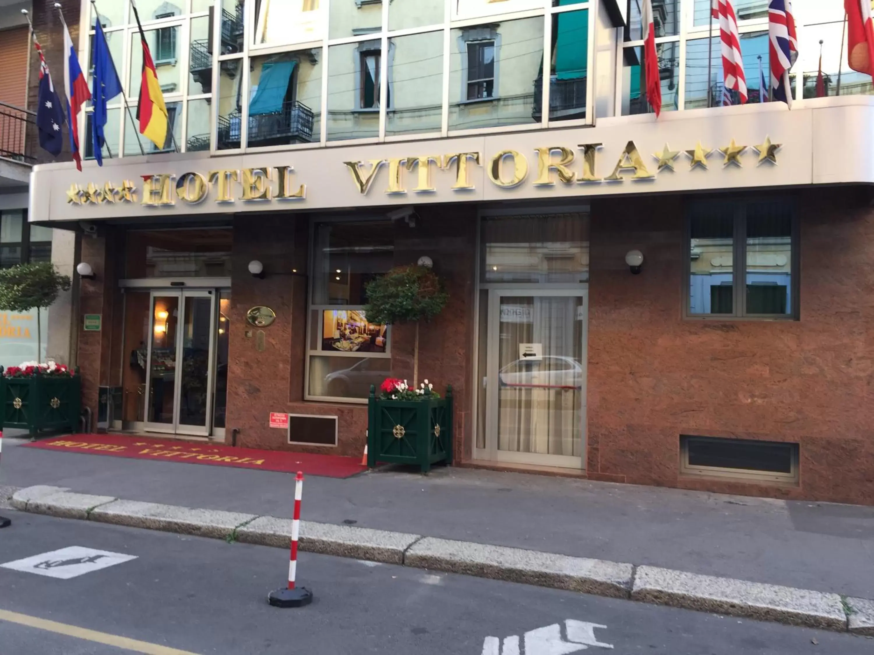 Facade/entrance in Hotel Vittoria