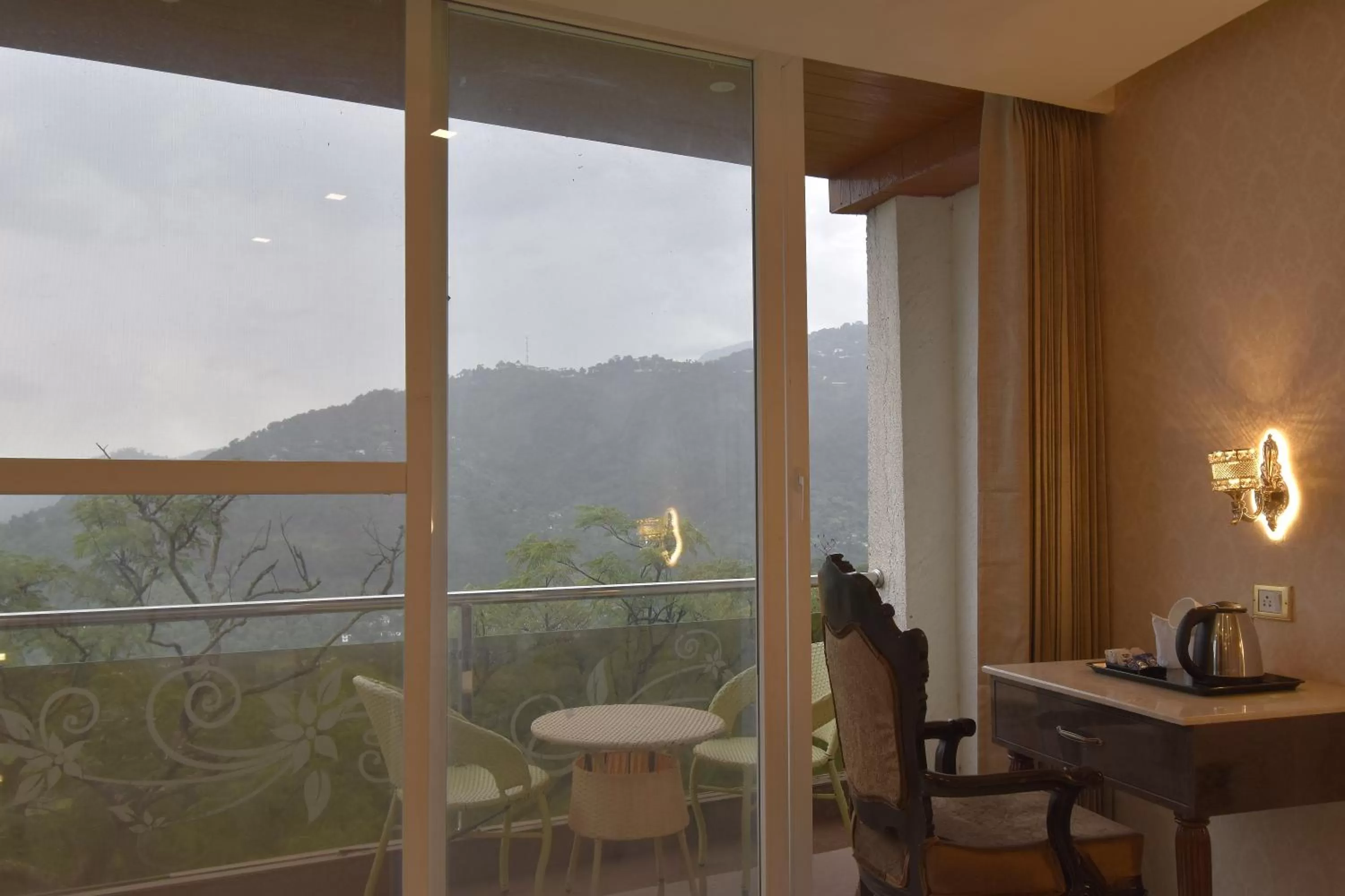 Natural landscape, Mountain View in The Royal Castle AC Centralized