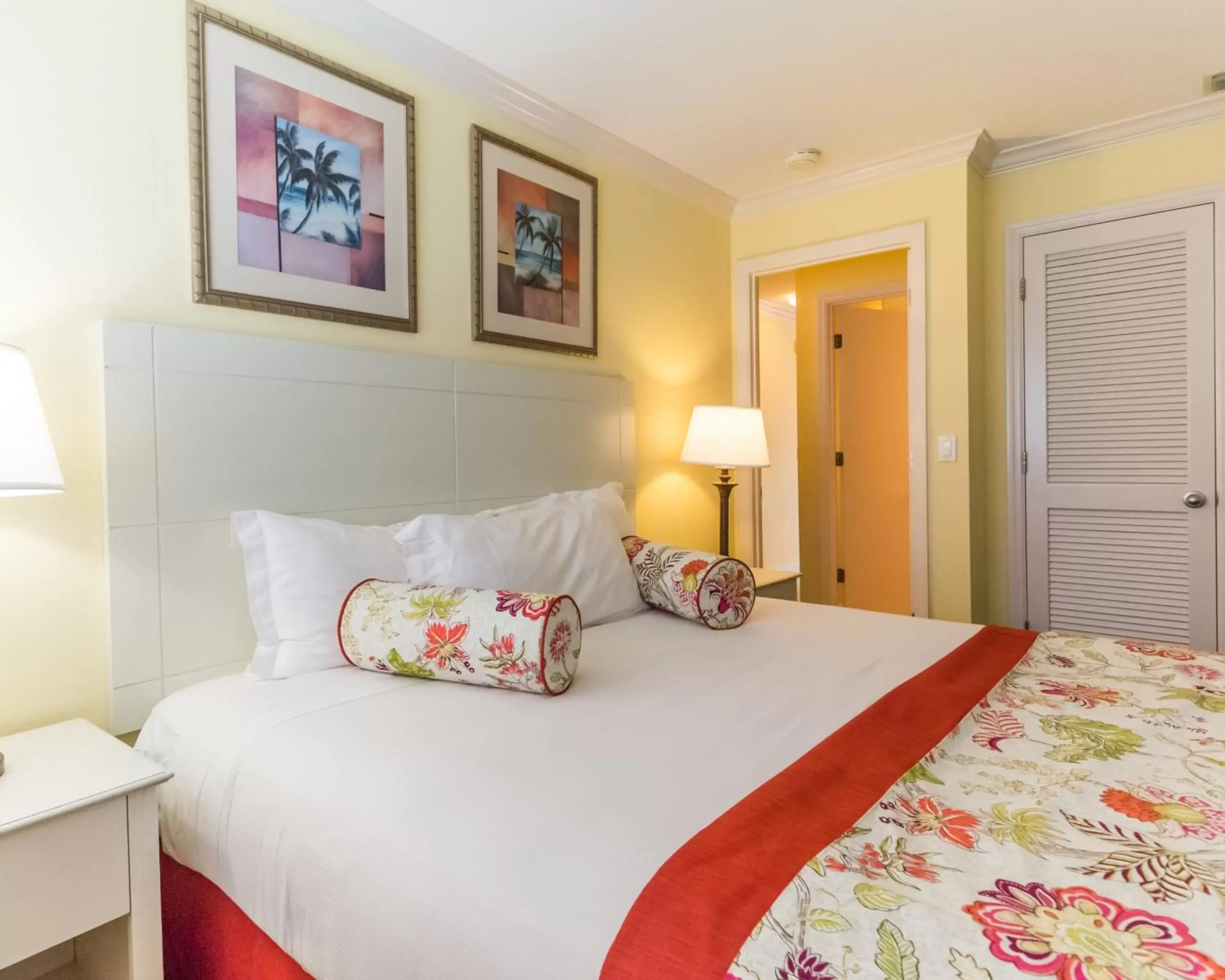 Bed, Room Photo in Inn at the Beach-Venice Florida