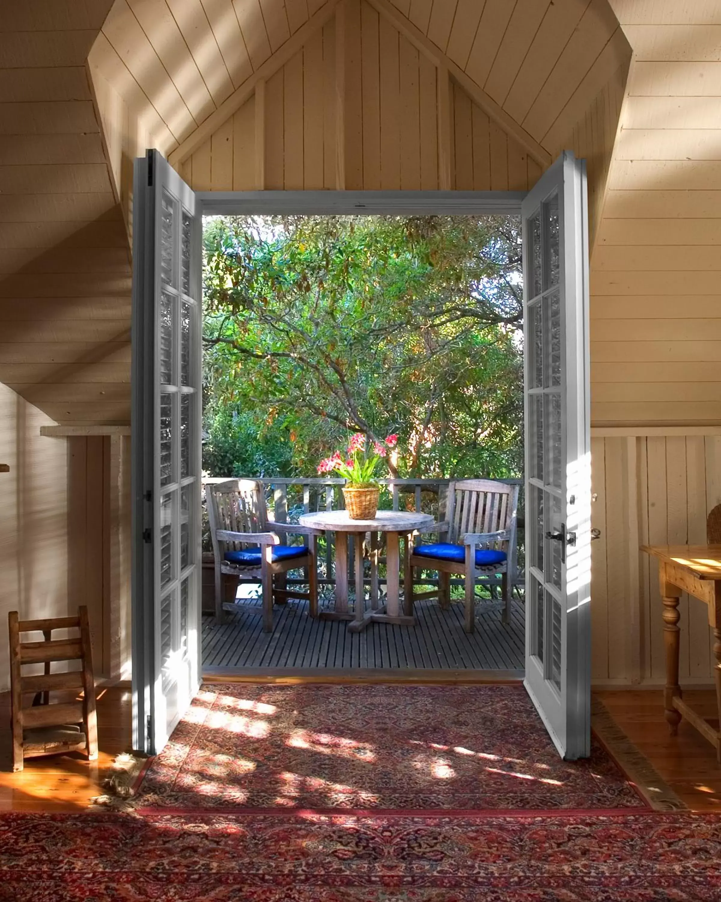 Patio in Simpson House Inn