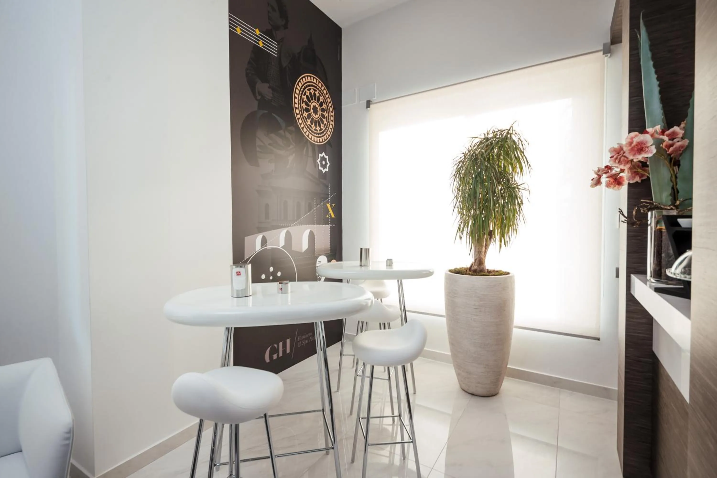 Lounge or bar in Grieco Business & Spa Hotel