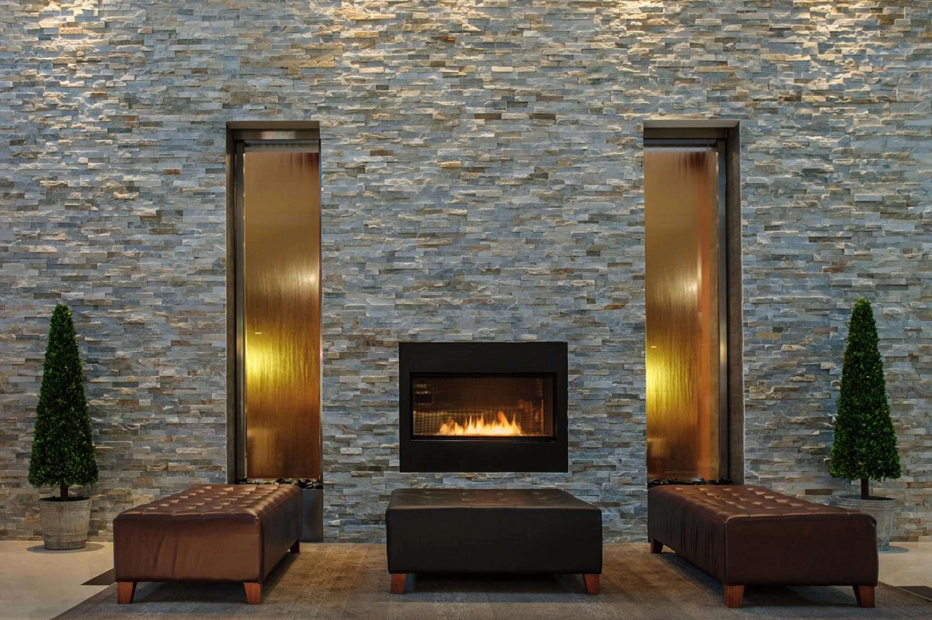 Property building in Holiday Inn Plainview-Long Island by IHG