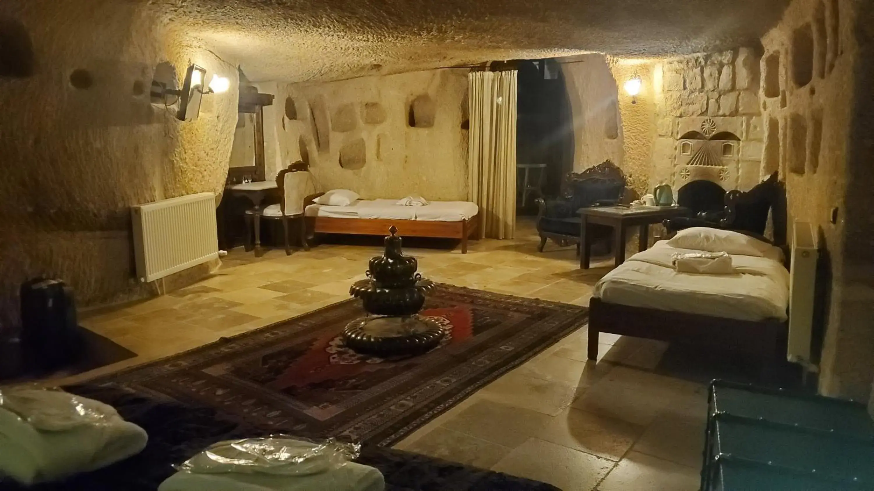 Massage in Antique Terrace Cave Suites