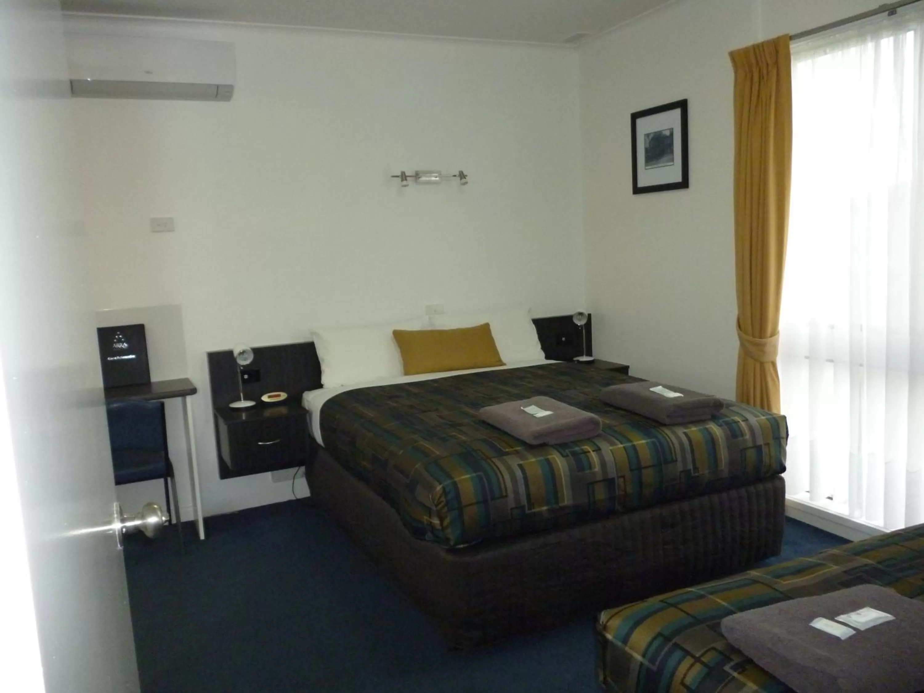 Bedroom, Bed in Otway Gate Motel