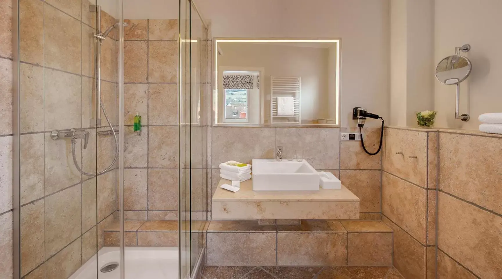 Bathroom in Hotel Villa Toskana