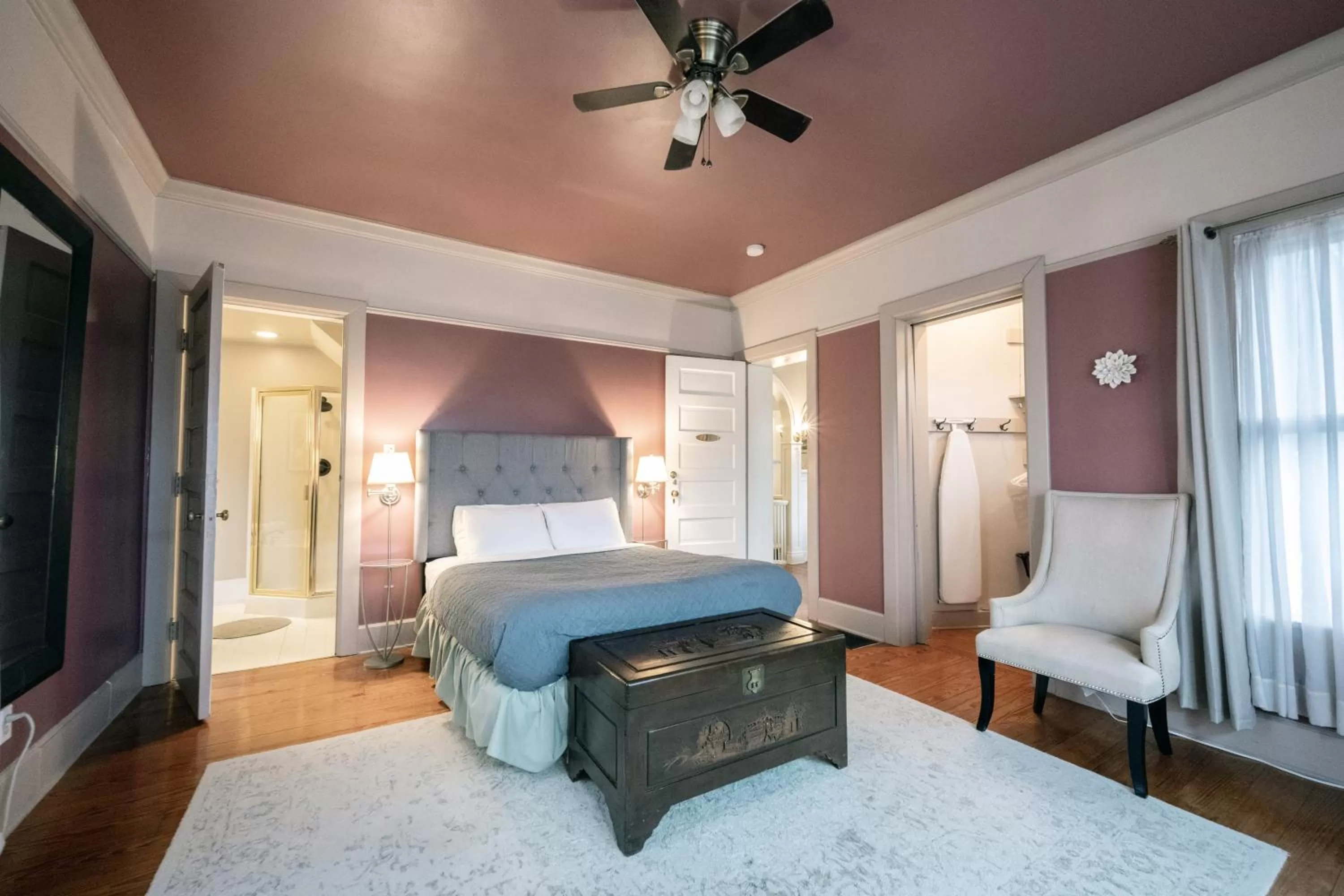 Bedroom, Bed in Stone Soup Inn