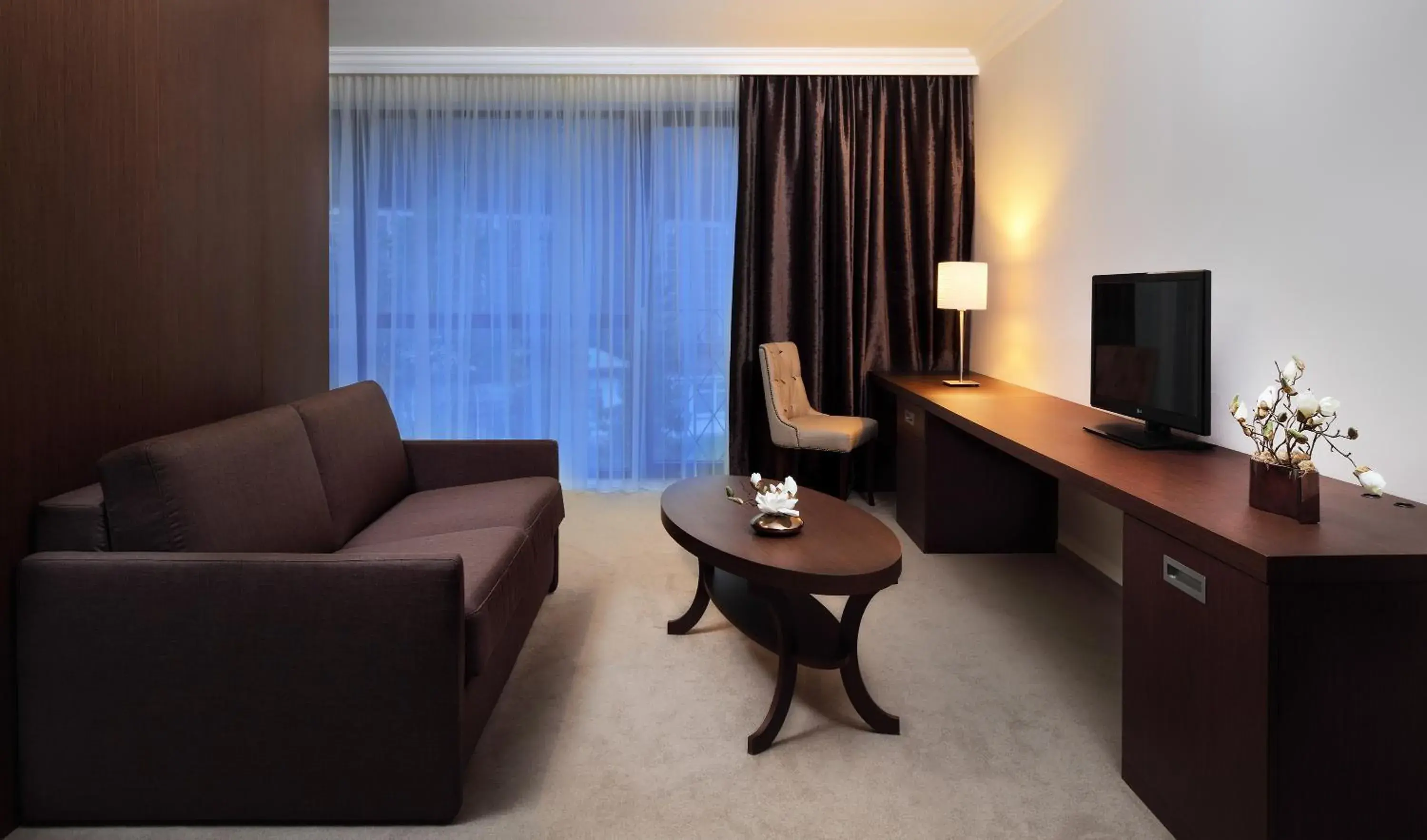TV and multimedia, Seating Area in Hotel Nox